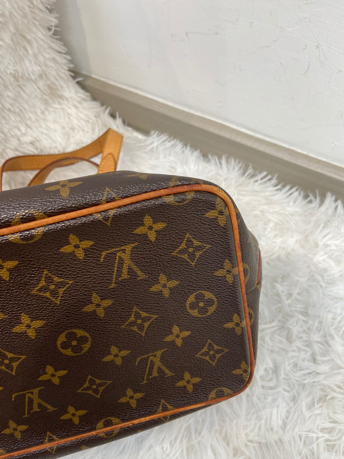 Lv Palermo 餃子型單肩 tote