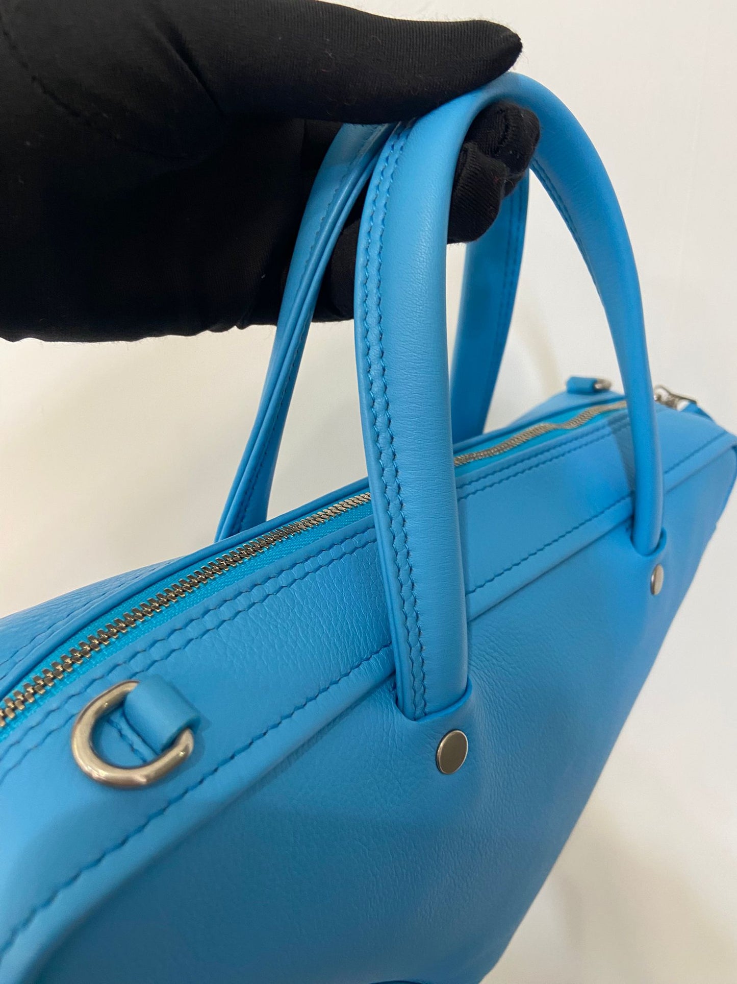 Balenciaga triangle duffle small 三角袋