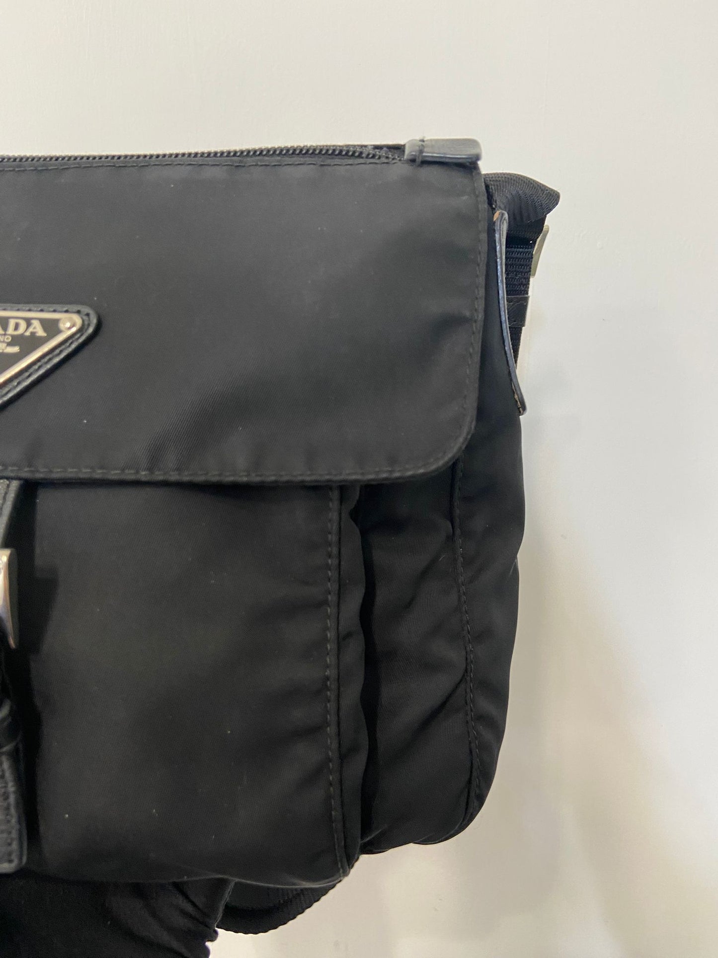 Prada 黑色斜孭袋