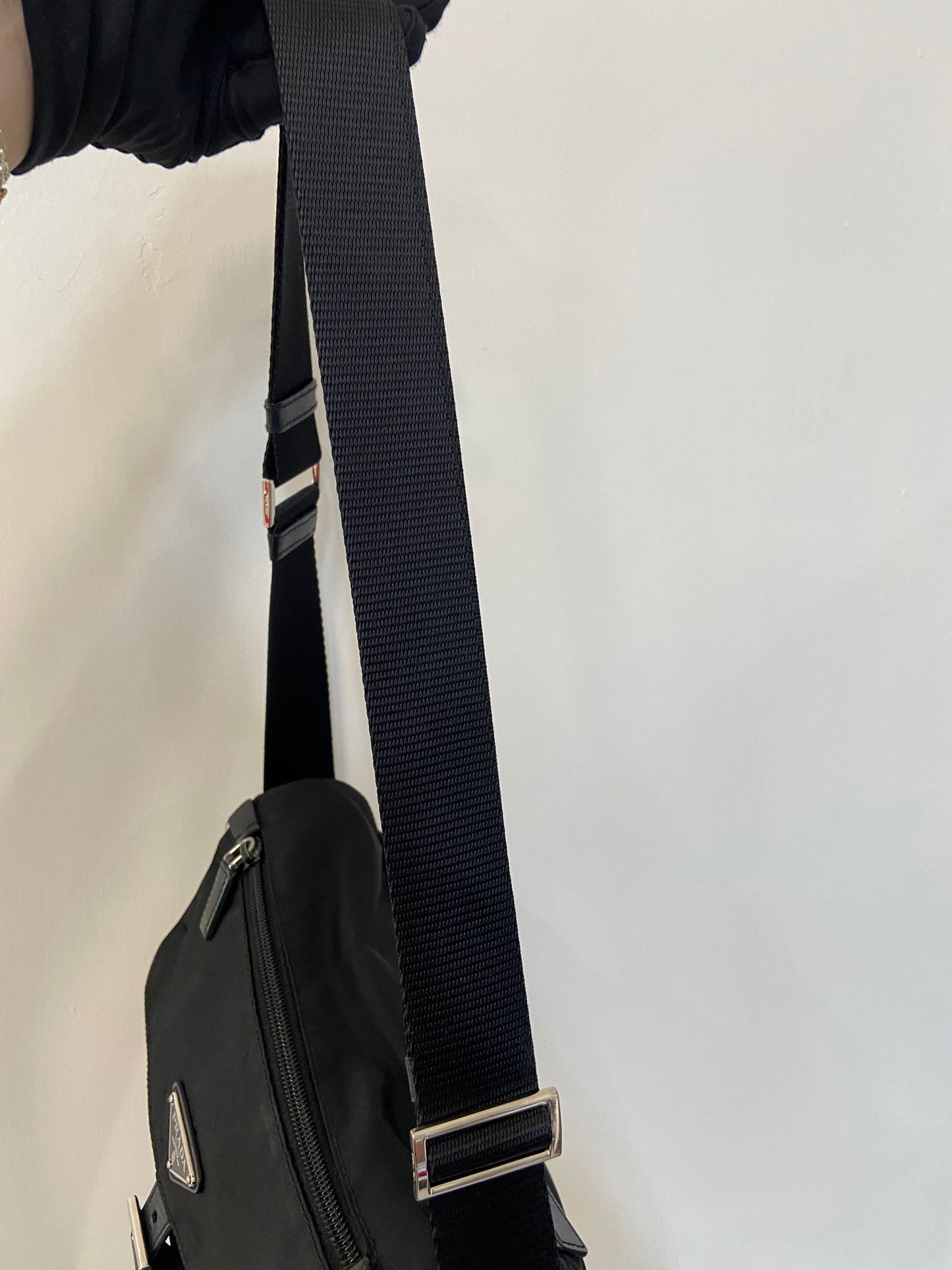 Prada 黑色斜孭袋