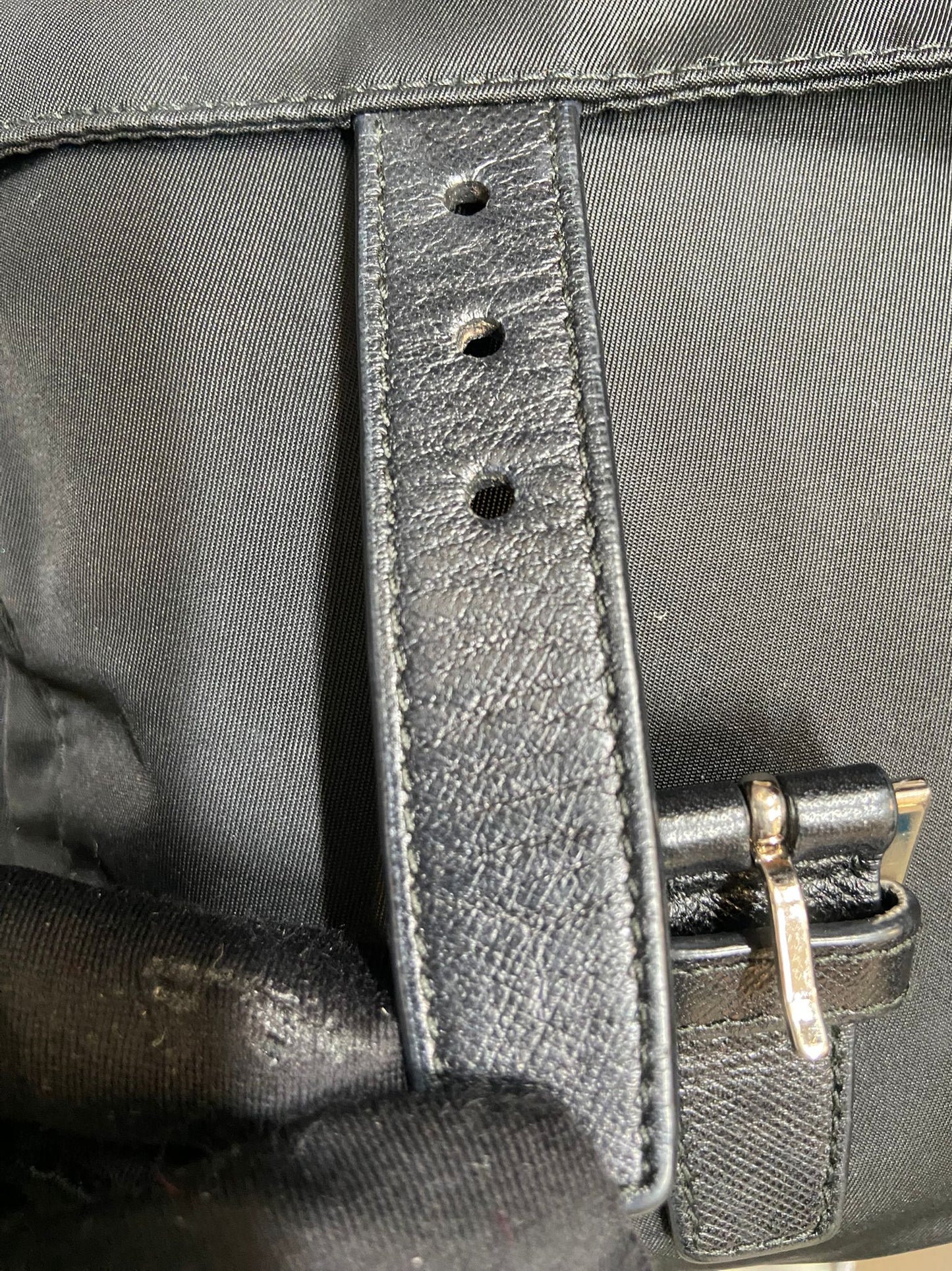 Prada 黑色斜孭袋