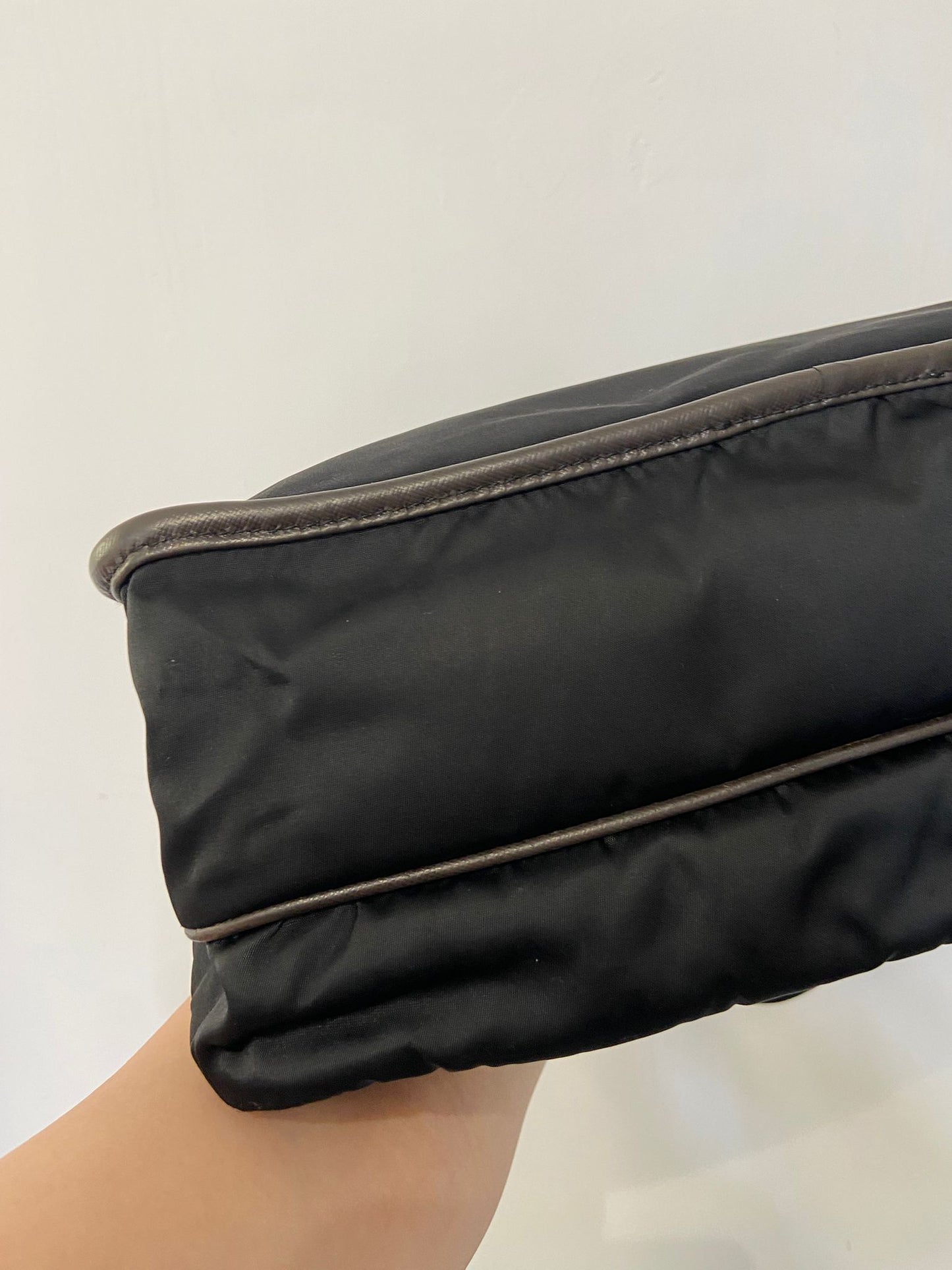 Prada 黑色 黑logo 字斜孭袋