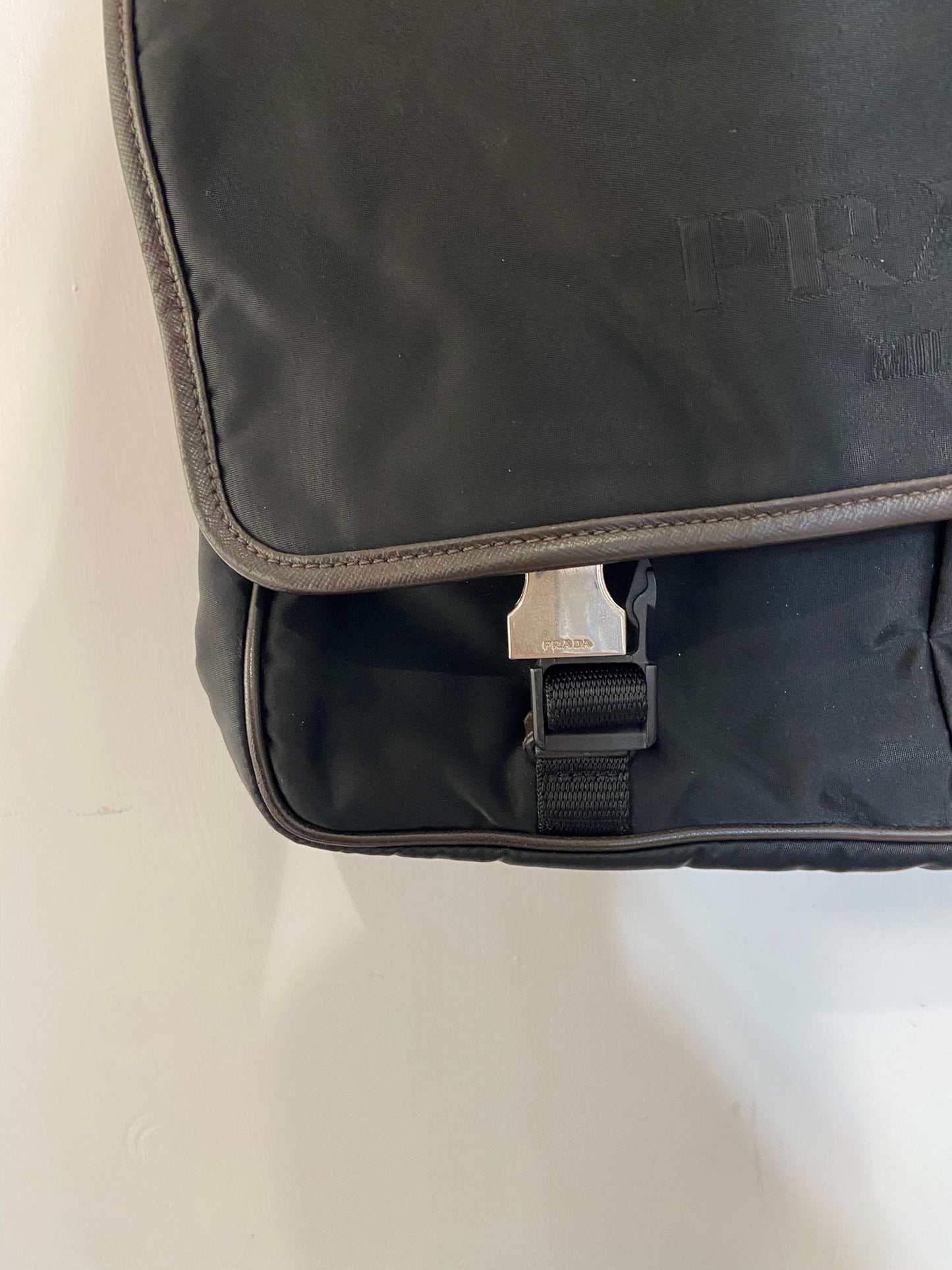 Prada 黑色 黑logo 字斜孭袋