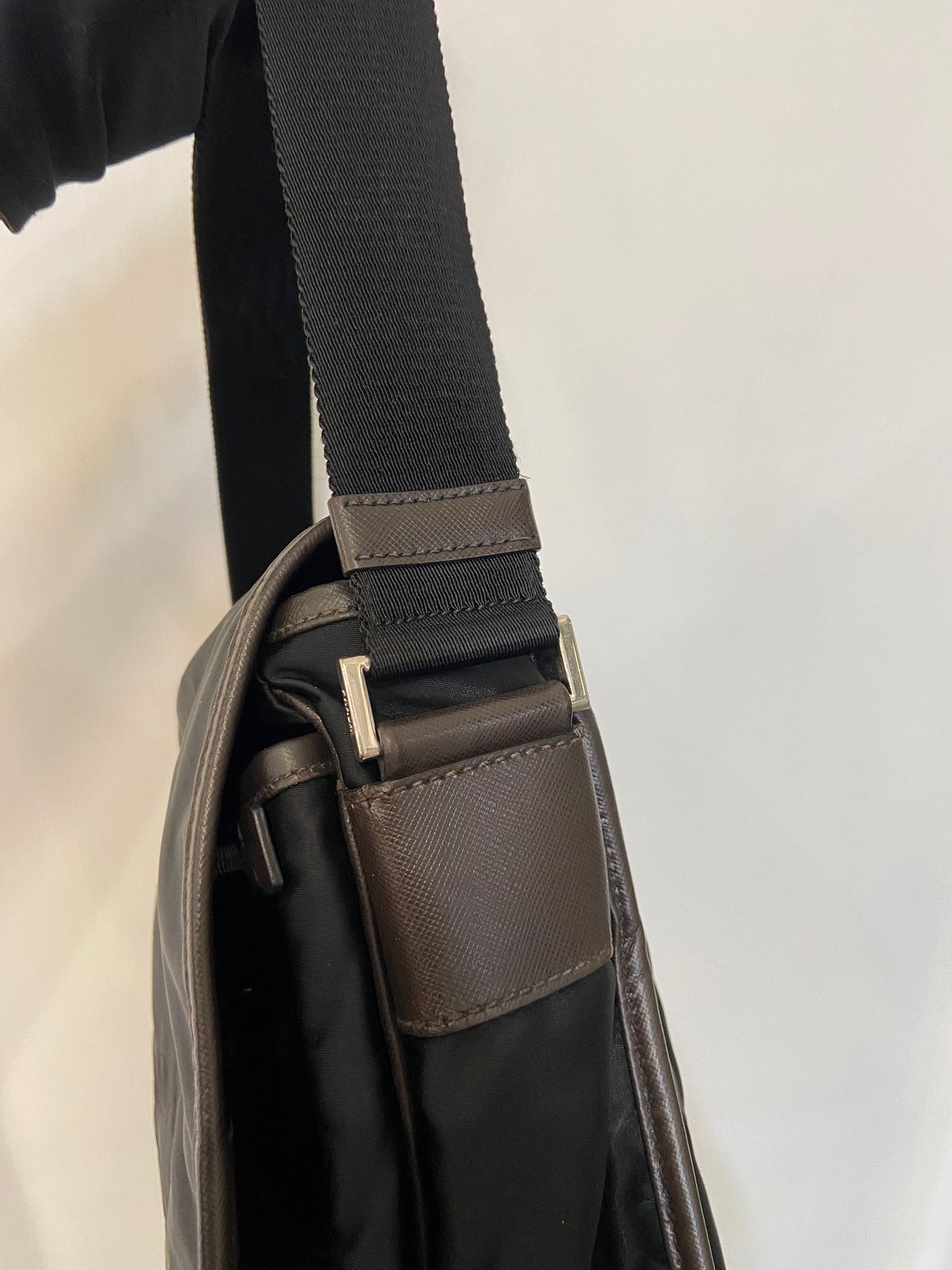 Prada 黑色 黑logo 字斜孭袋