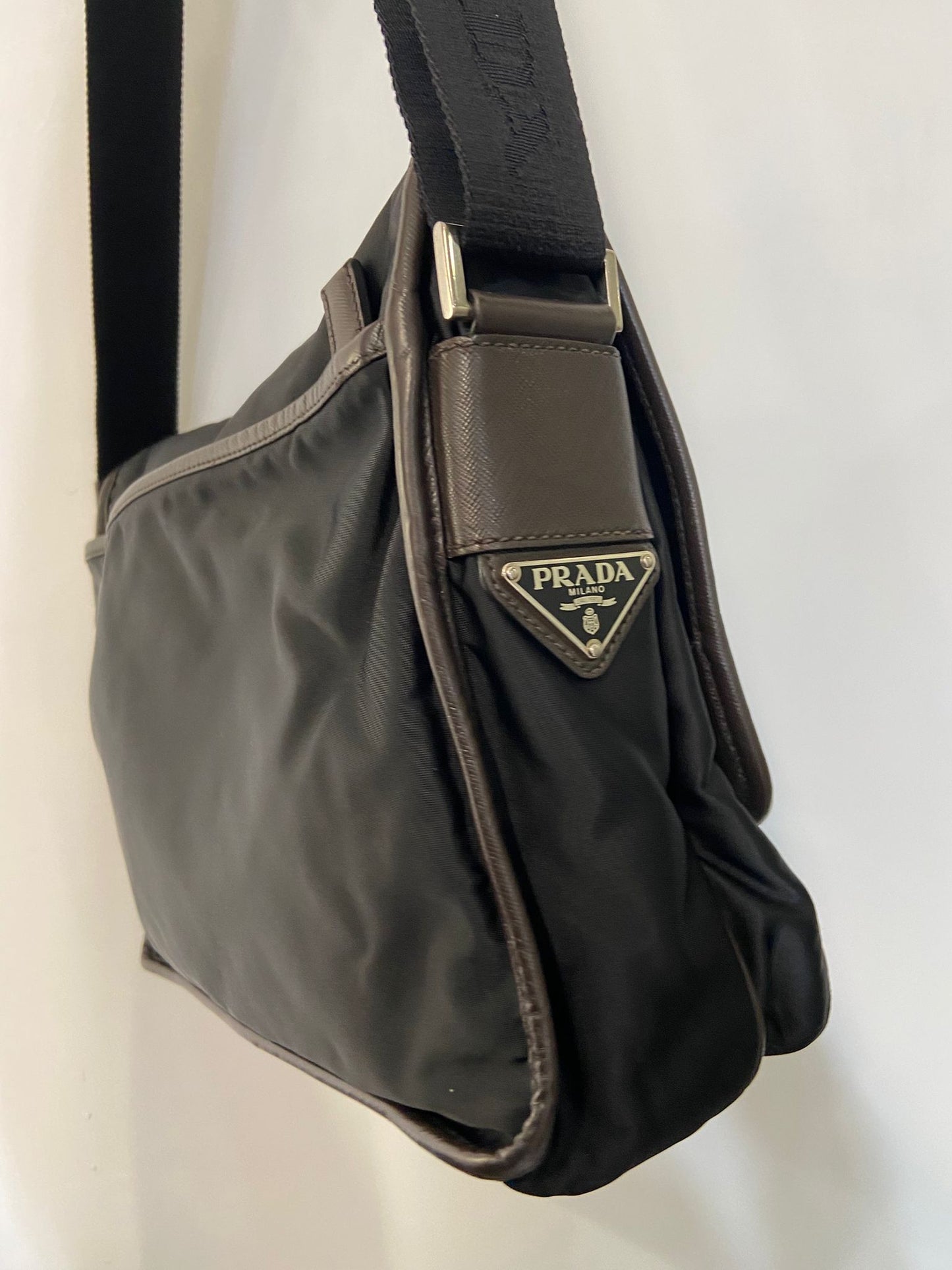 Prada 黑色 黑logo 字斜孭袋