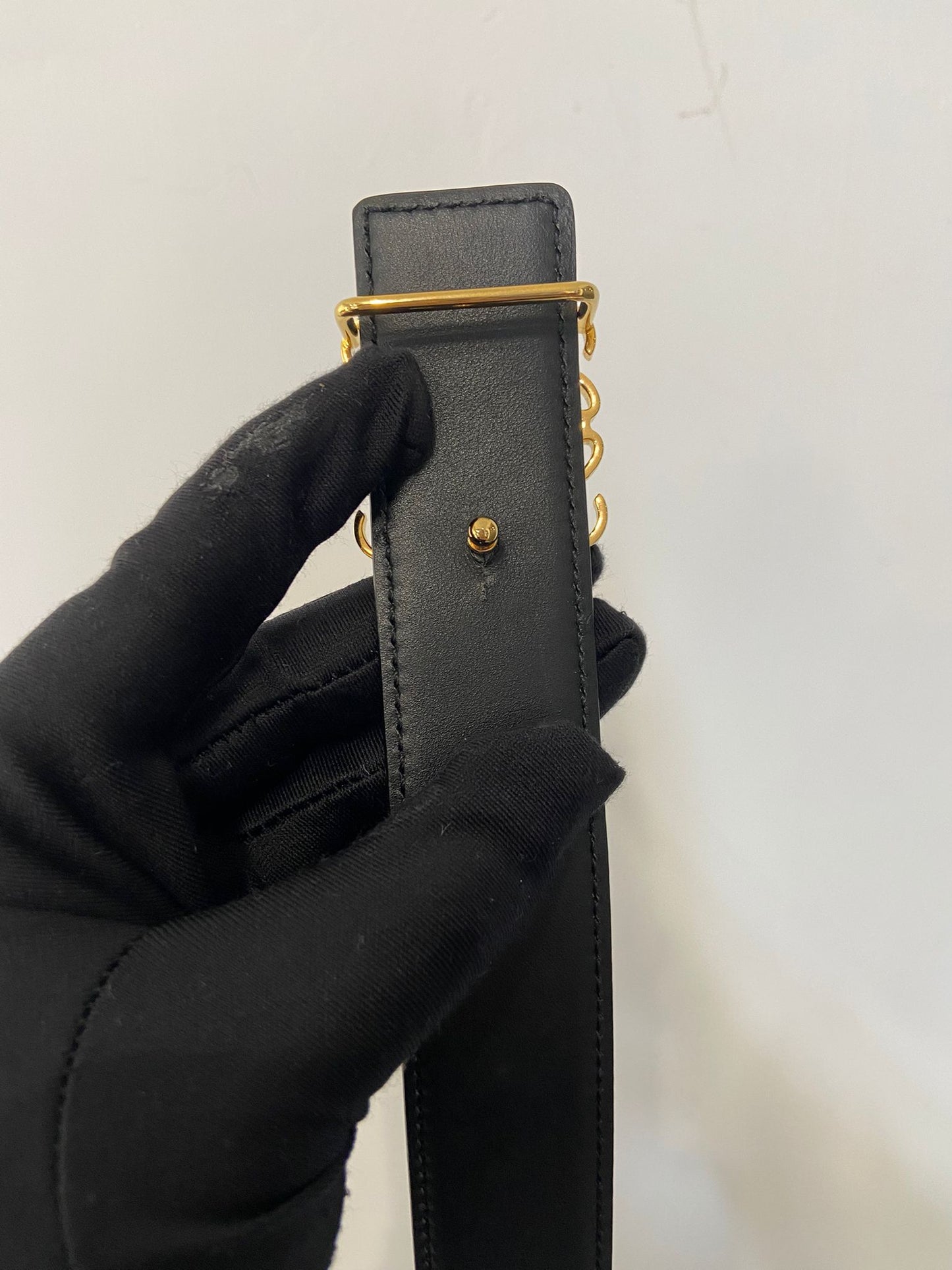 Loewe 皮帶
