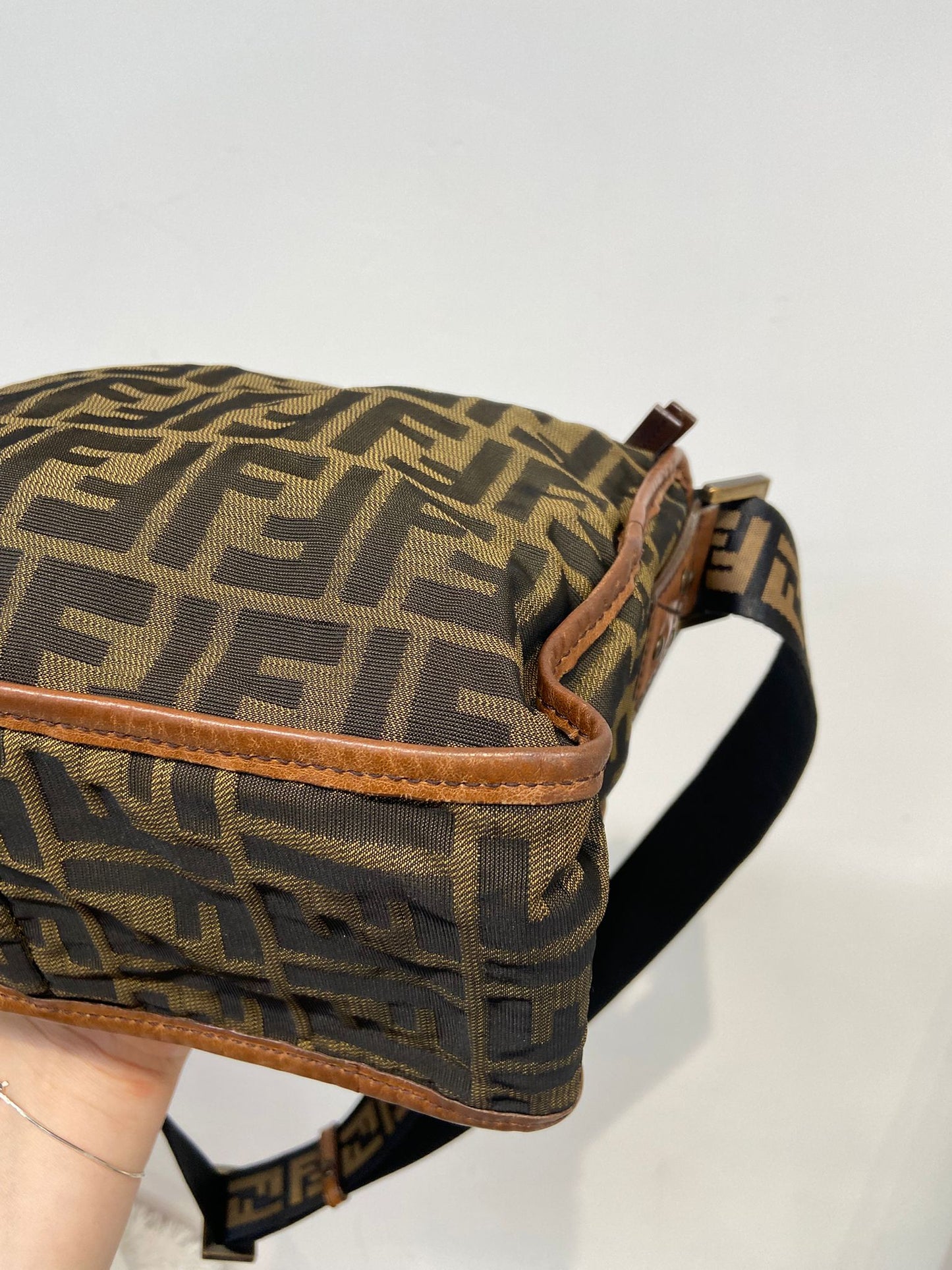 FENDI FF 老花 斜孭袋