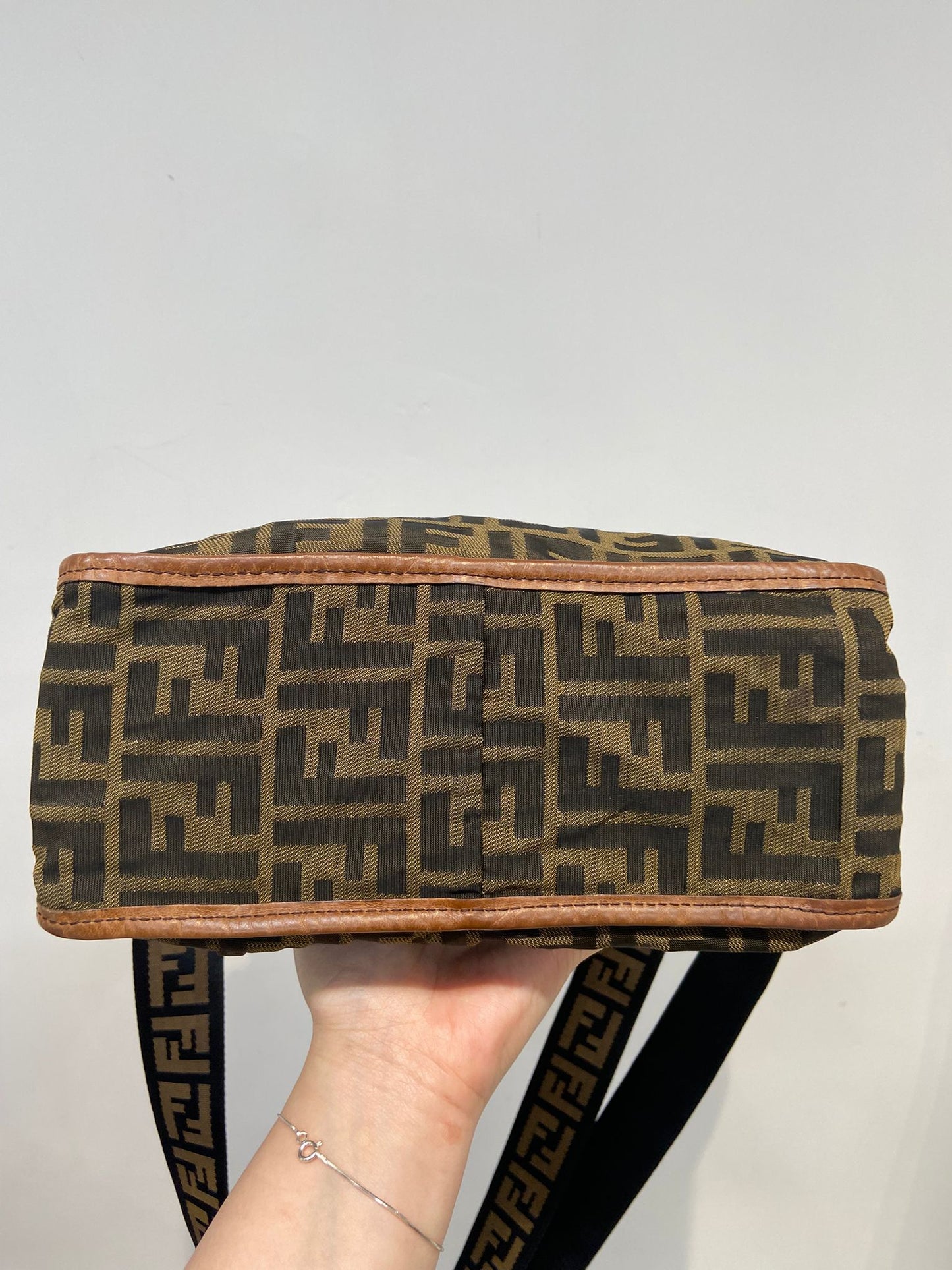FENDI FF 老花 斜孭袋