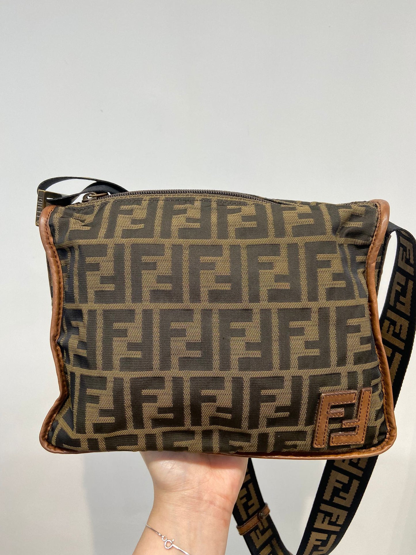 FENDI FF 老花 斜孭袋