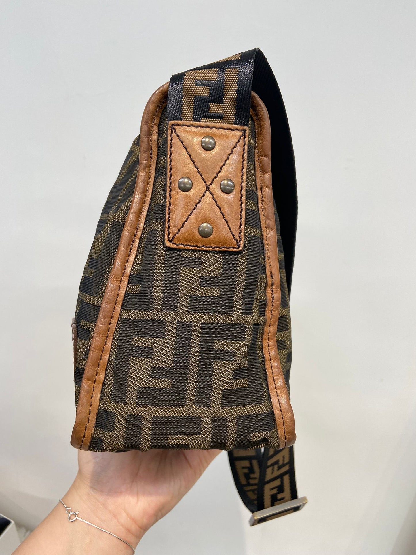 FENDI FF 老花 斜孭袋
