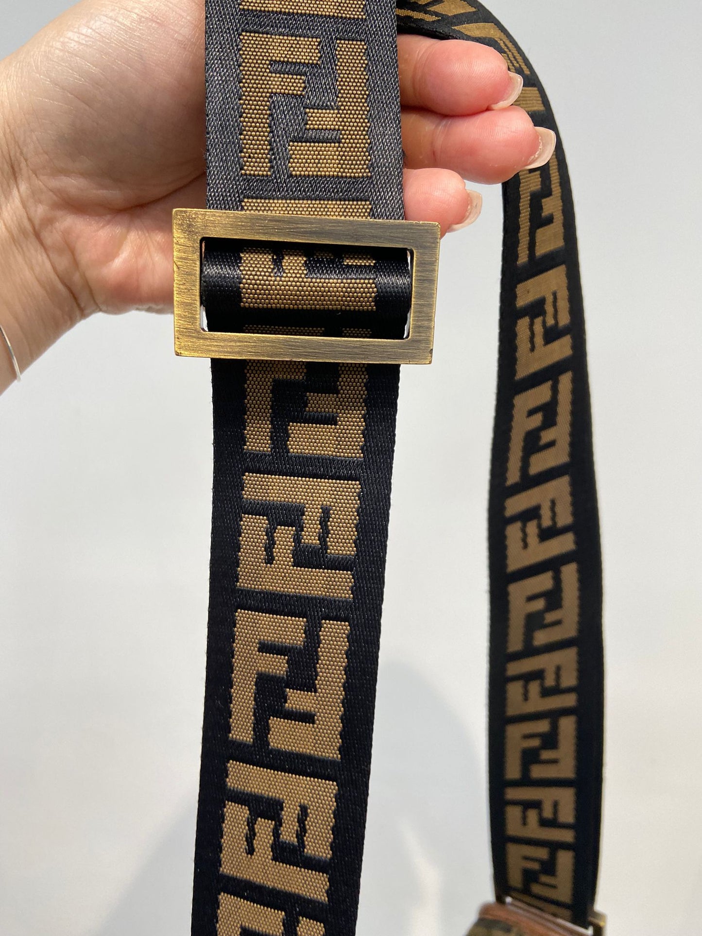 FENDI FF 老花 斜孭袋