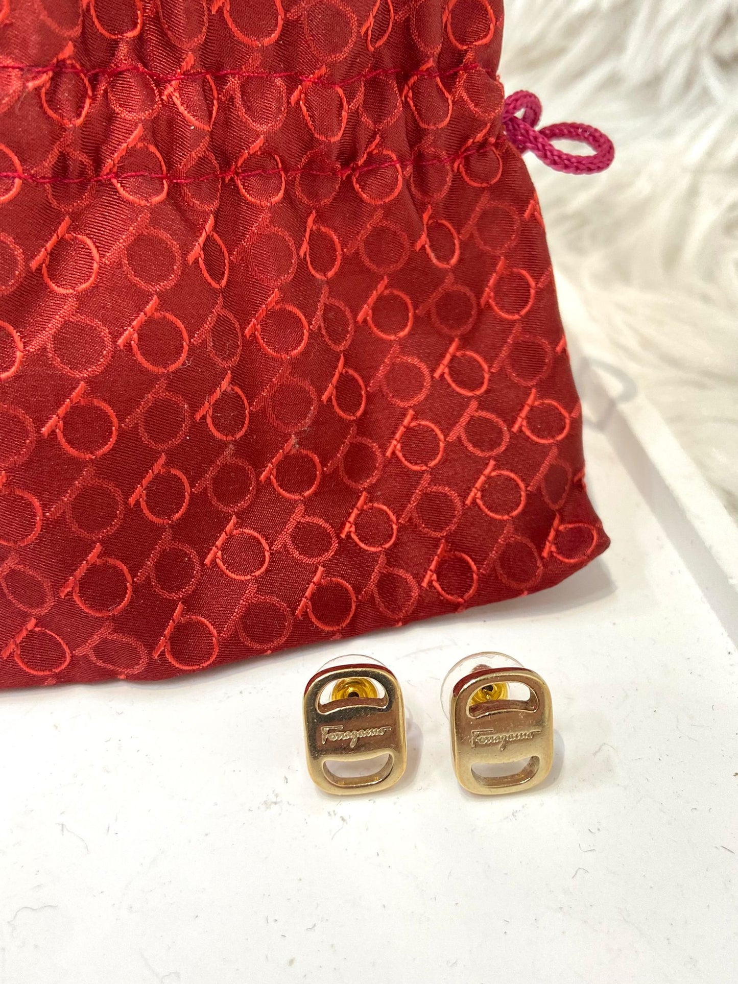 Ferragamo 耳針耳環