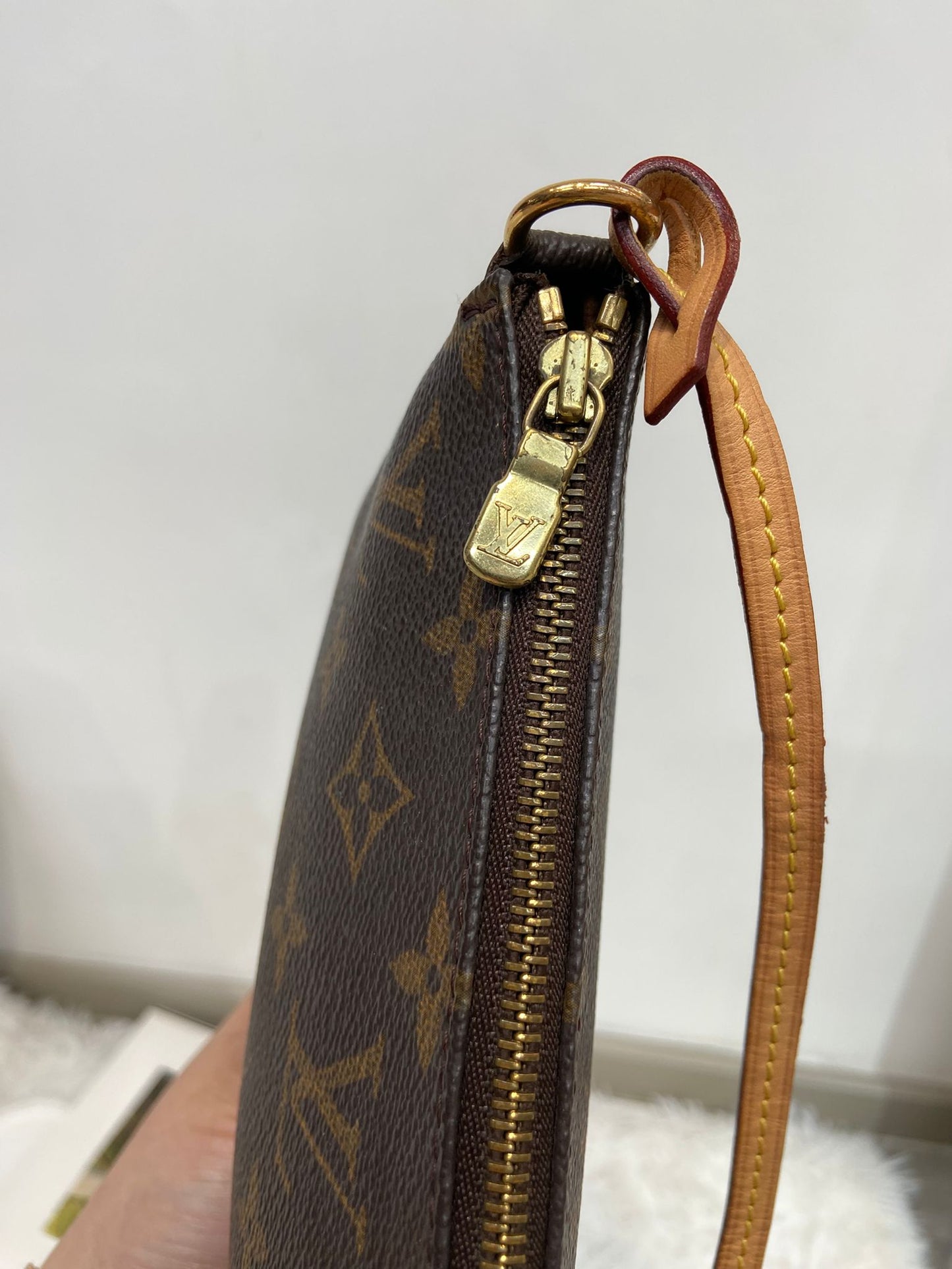 LV 麻將袋 Pochette Accessoires Monogram
