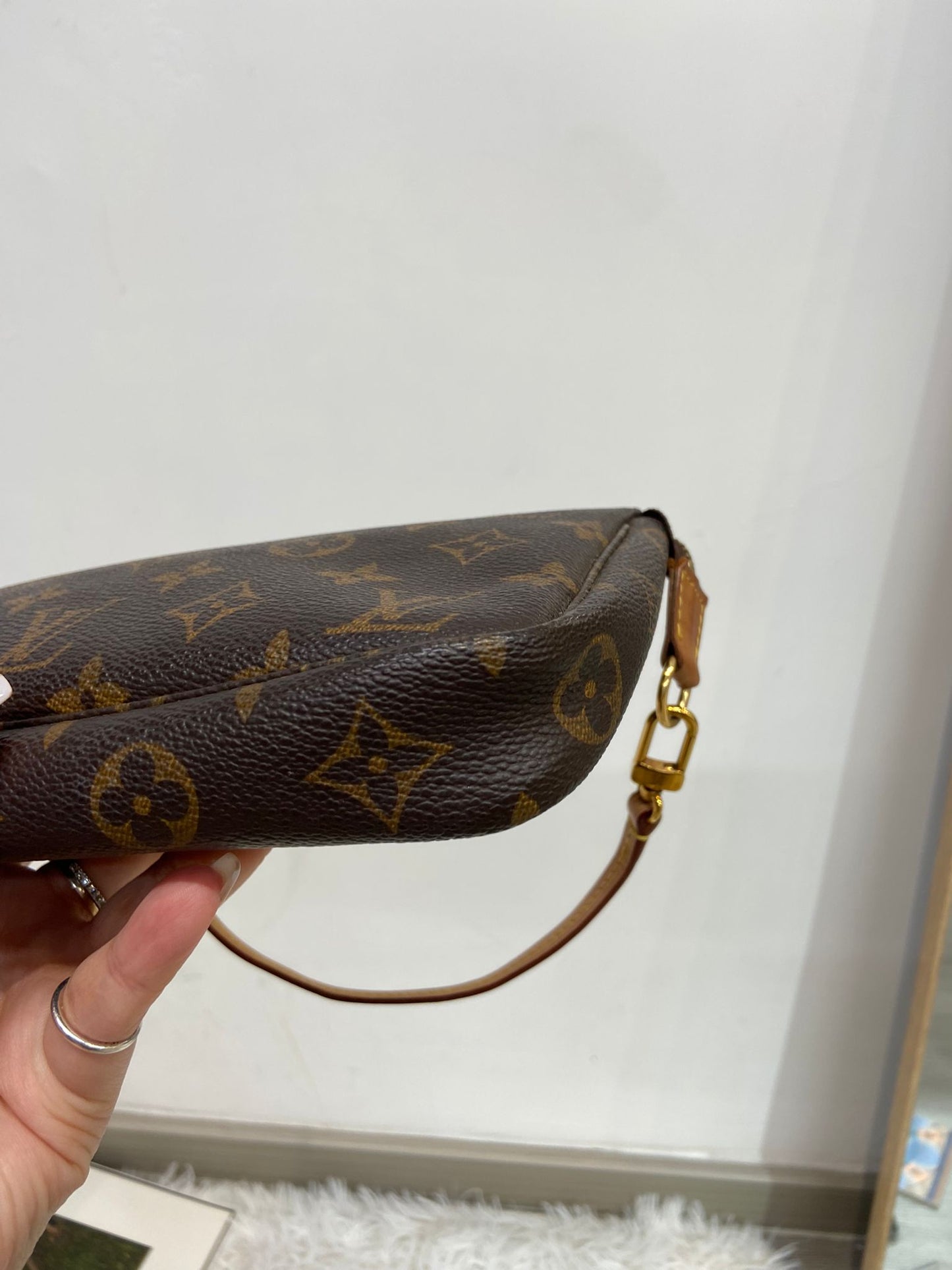 LV 麻將袋 Pochette Accessoires Monogram