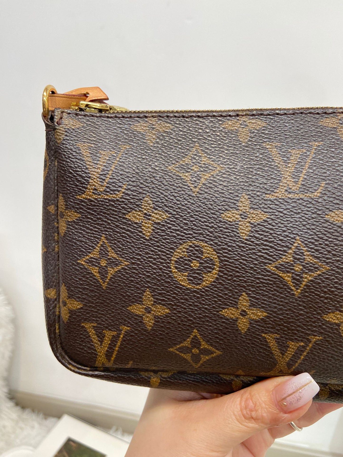 LV 麻將袋 Pochette Accessoires Monogram
