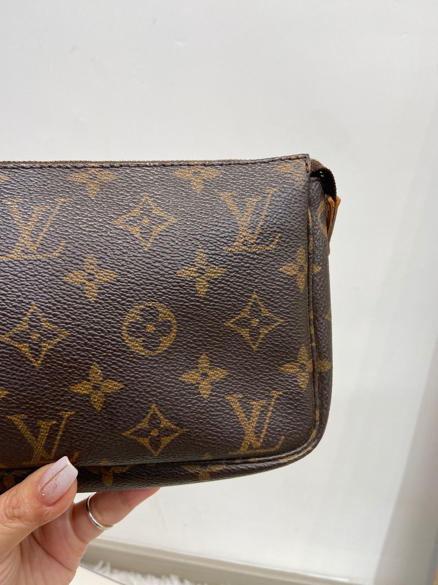 LV 麻將袋 Pochette Accessoires Monogram