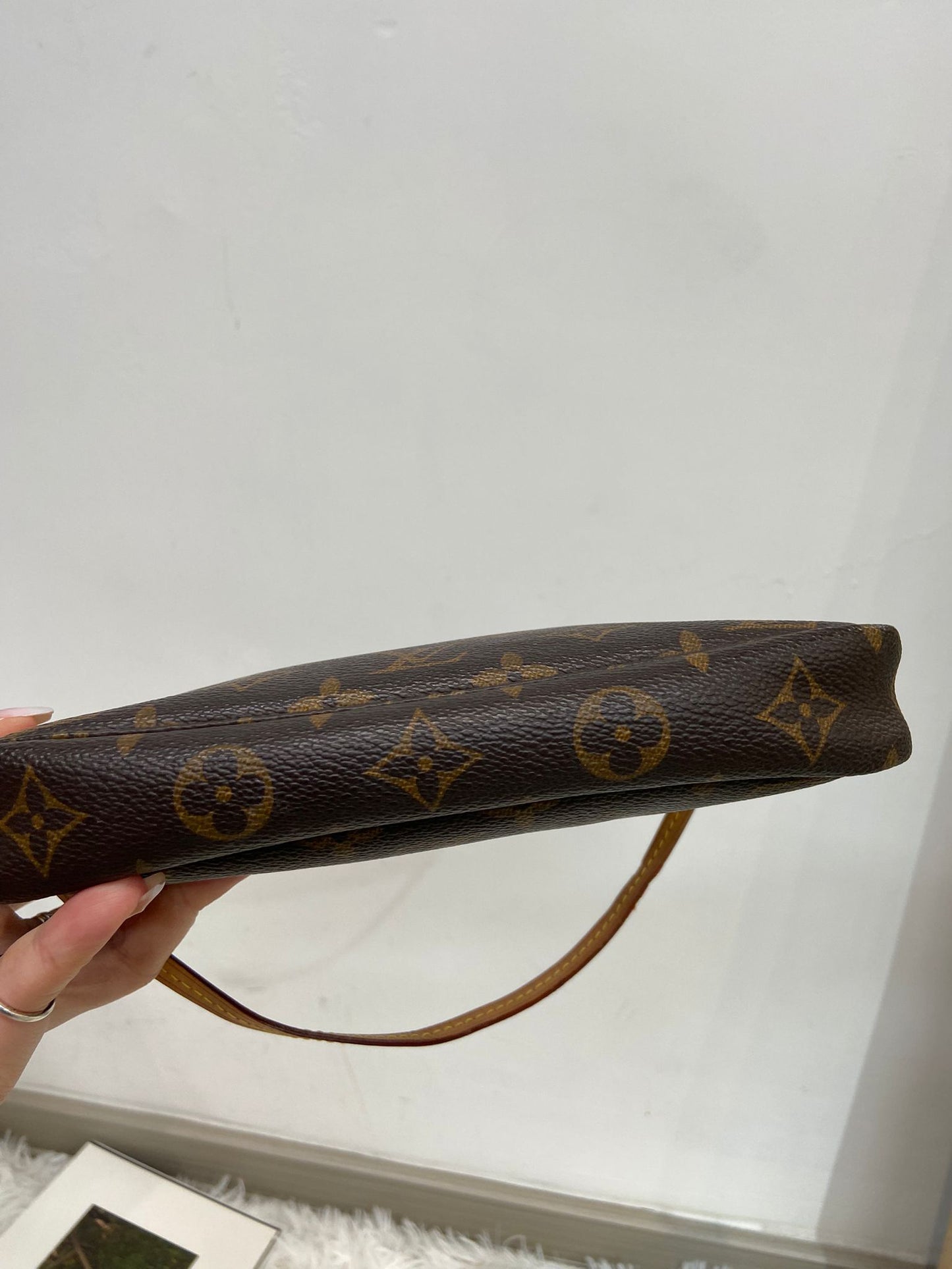 LV 麻將袋 Pochette Accessoires Monogram