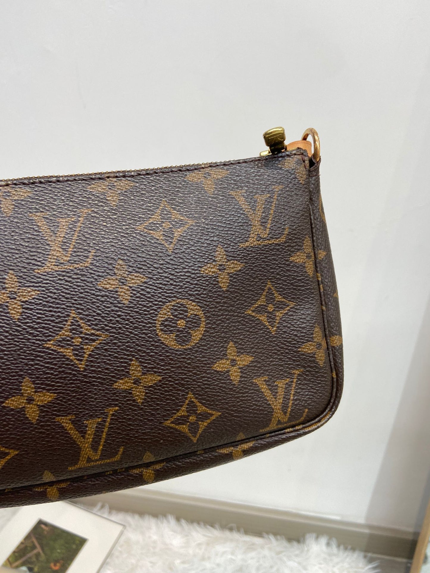 LV 麻將袋 Pochette Accessoires Monogram