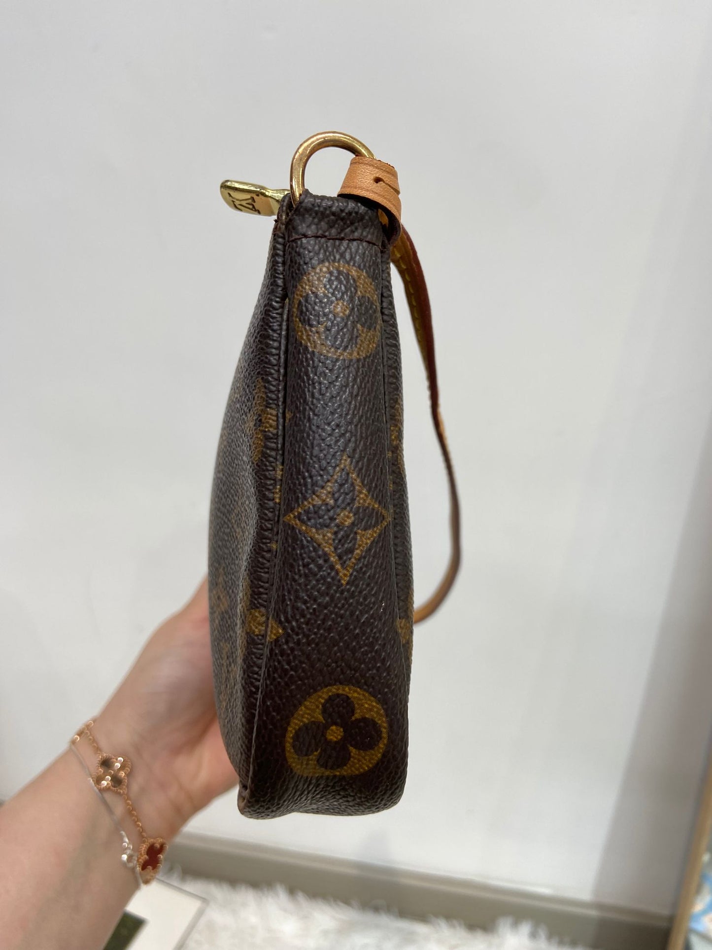 LV 麻將袋 Pochette Accessoires Monogram