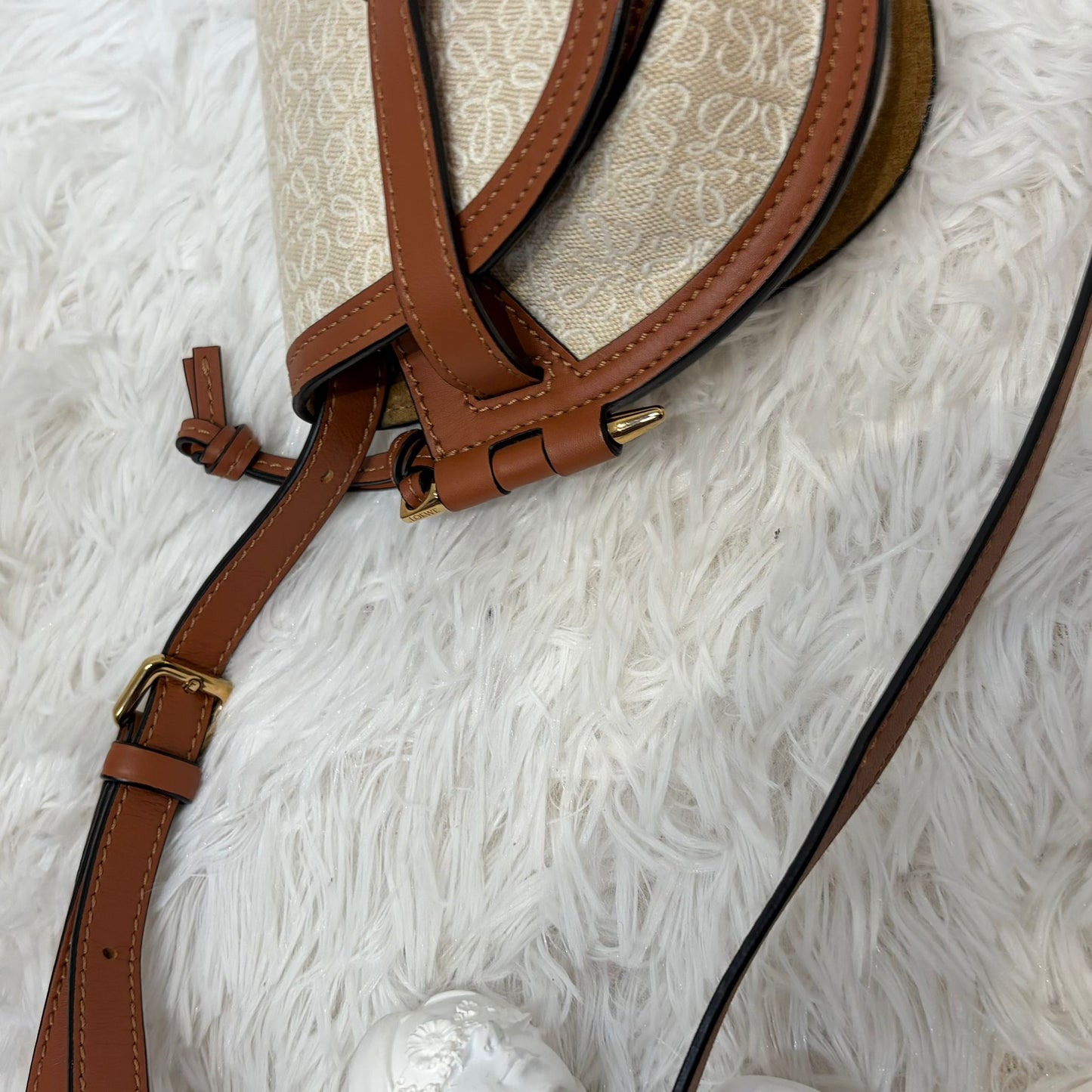 LOEWE mini gate