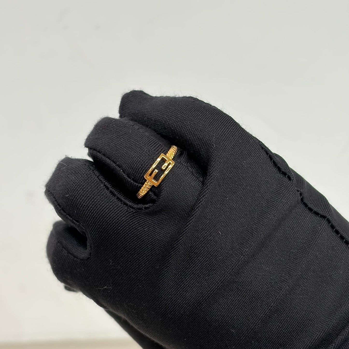 Fendi 戒指