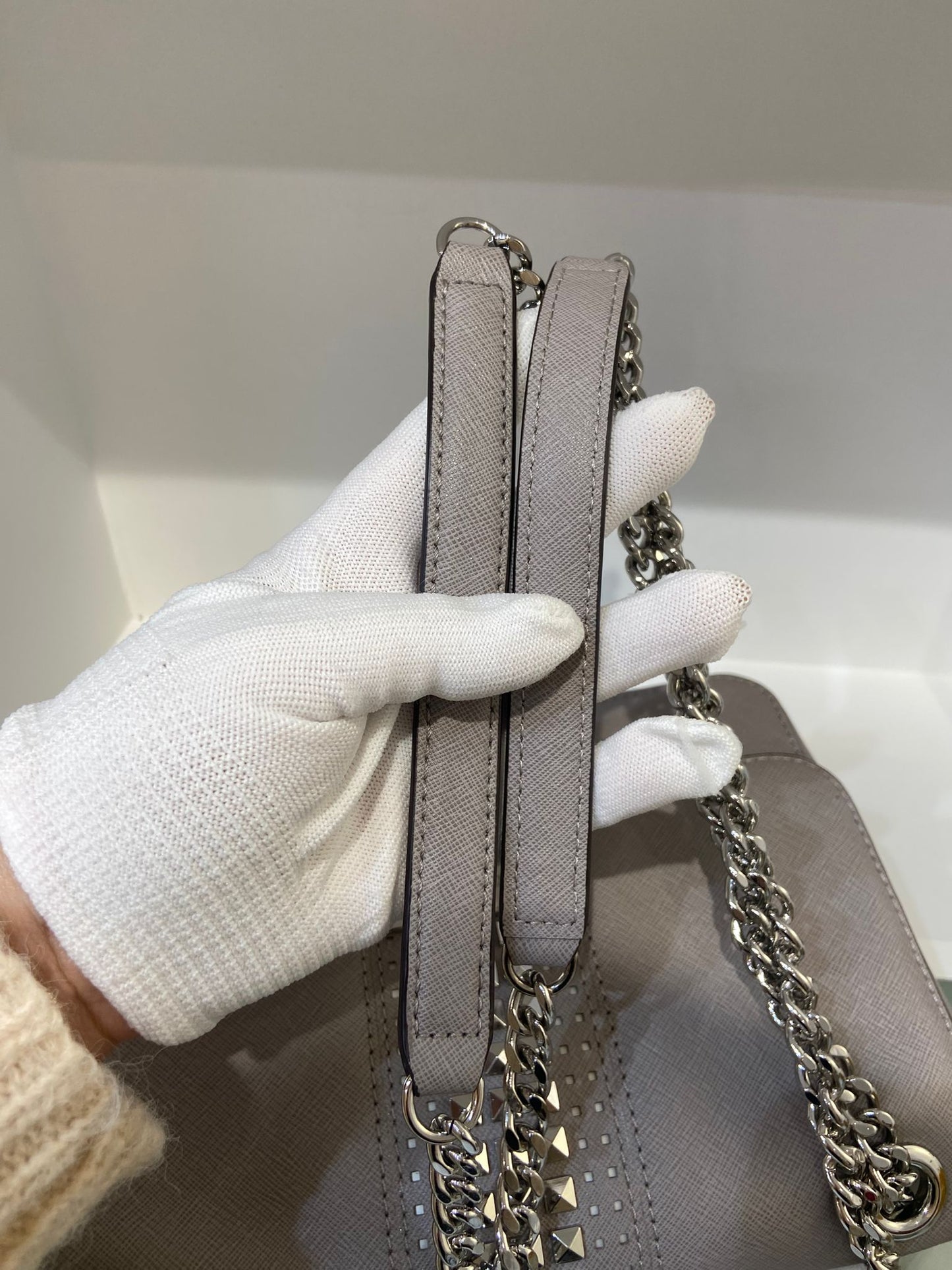Michael kors 灰色鏈條包