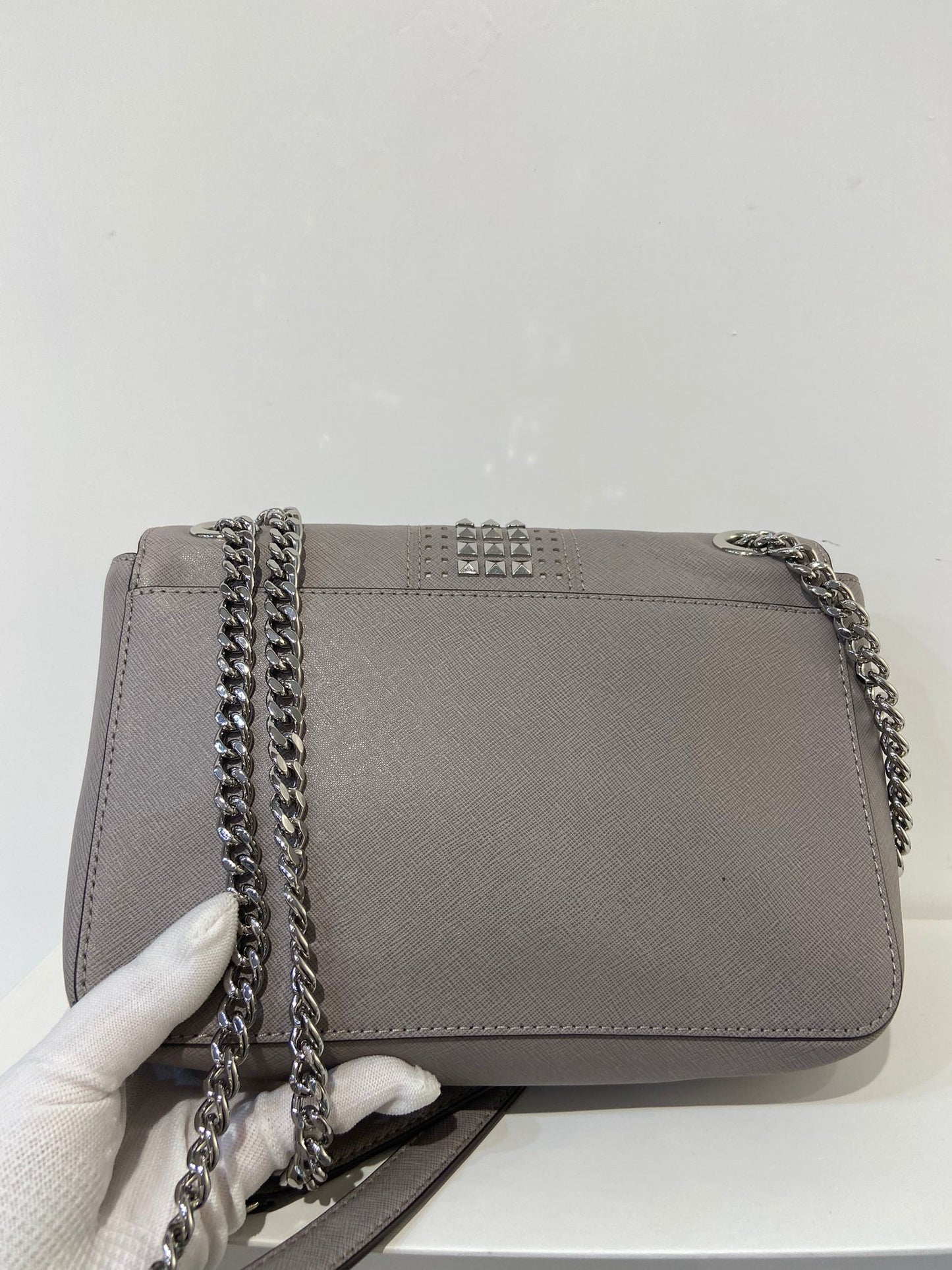 Michael kors 灰色鏈條包
