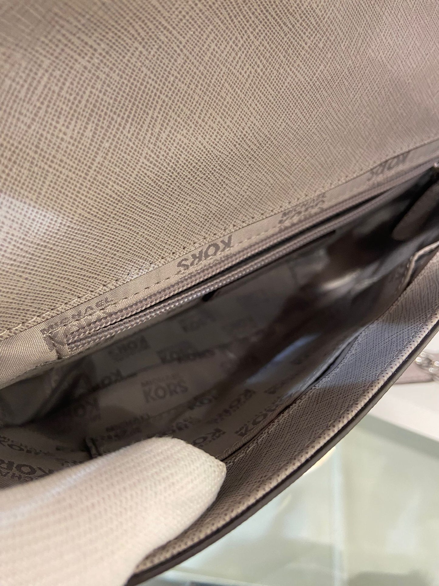 Michael kors 灰色鏈條包
