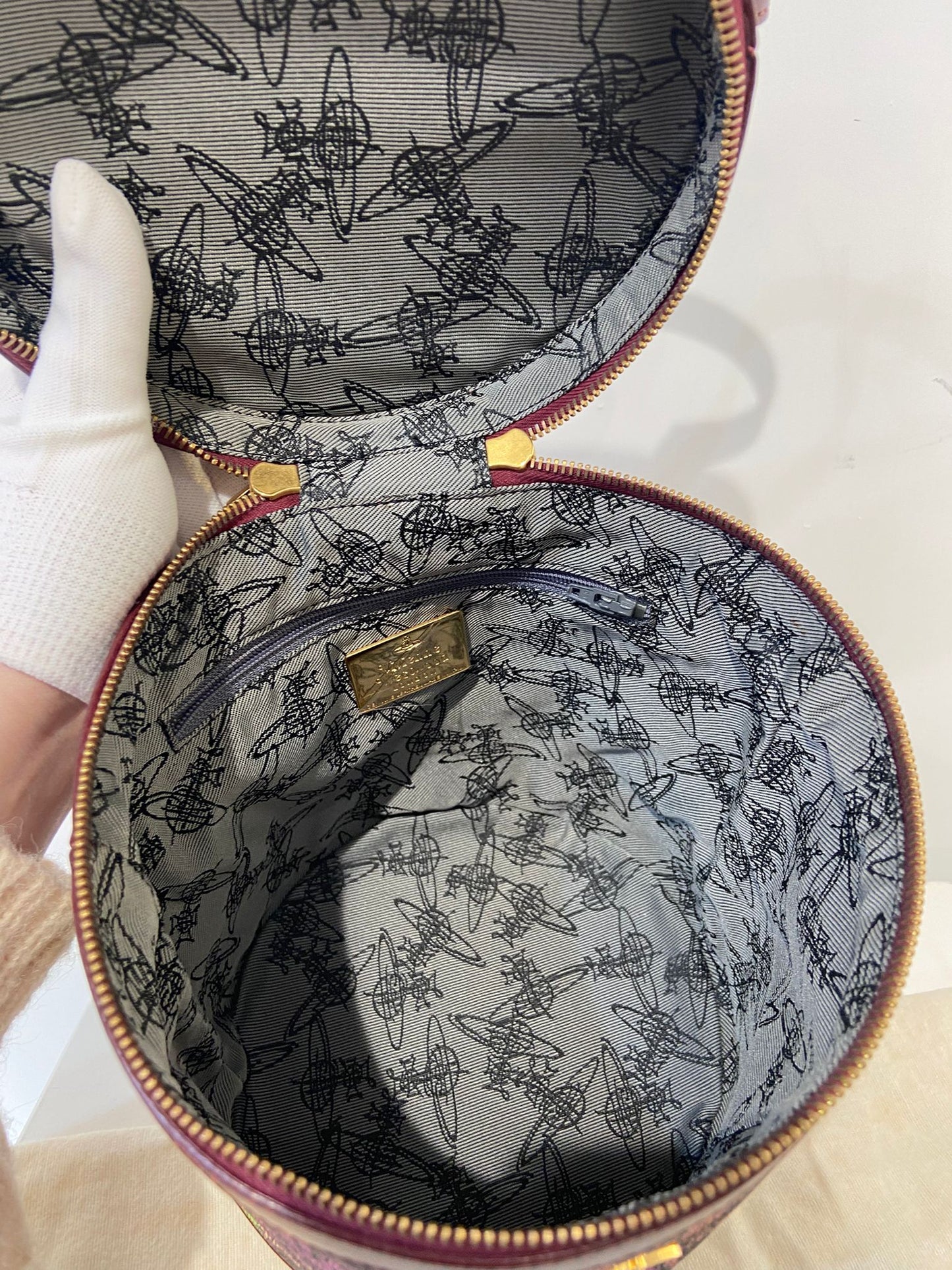 Vivienne Westwood 圓桶袋