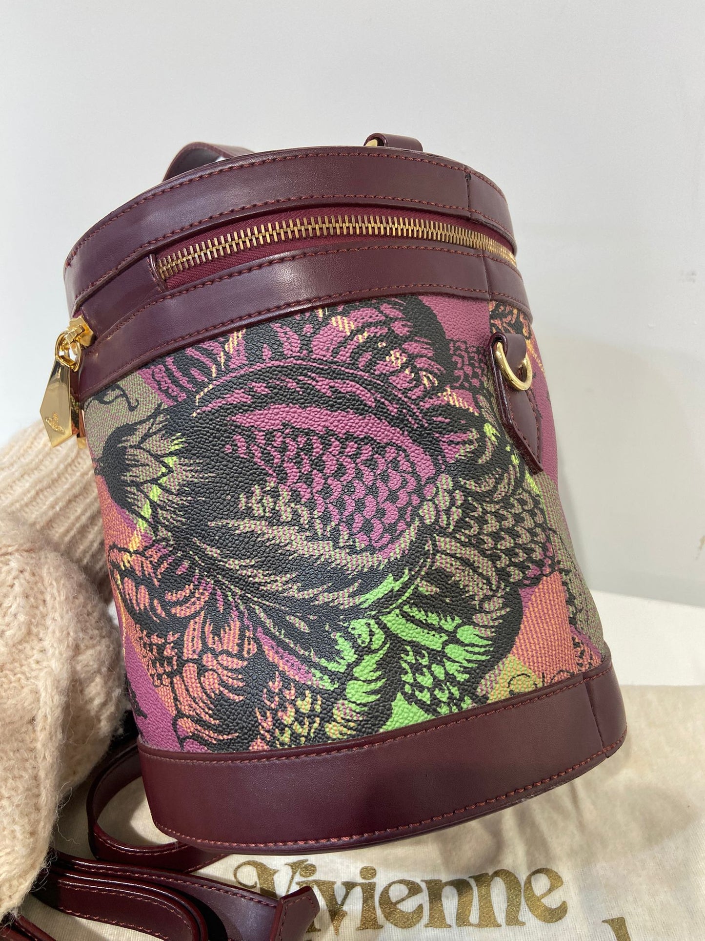 Vivienne Westwood 圓桶袋