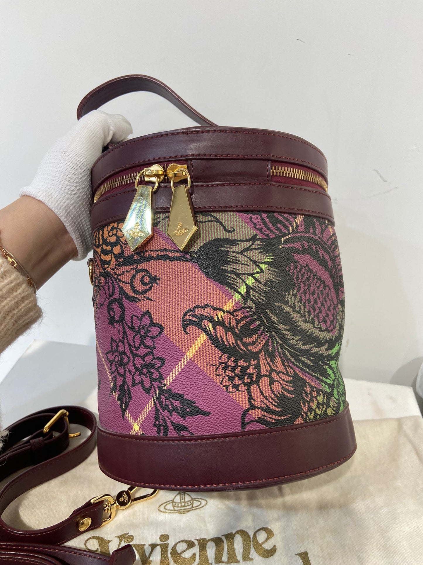 Vivienne Westwood 圓桶袋