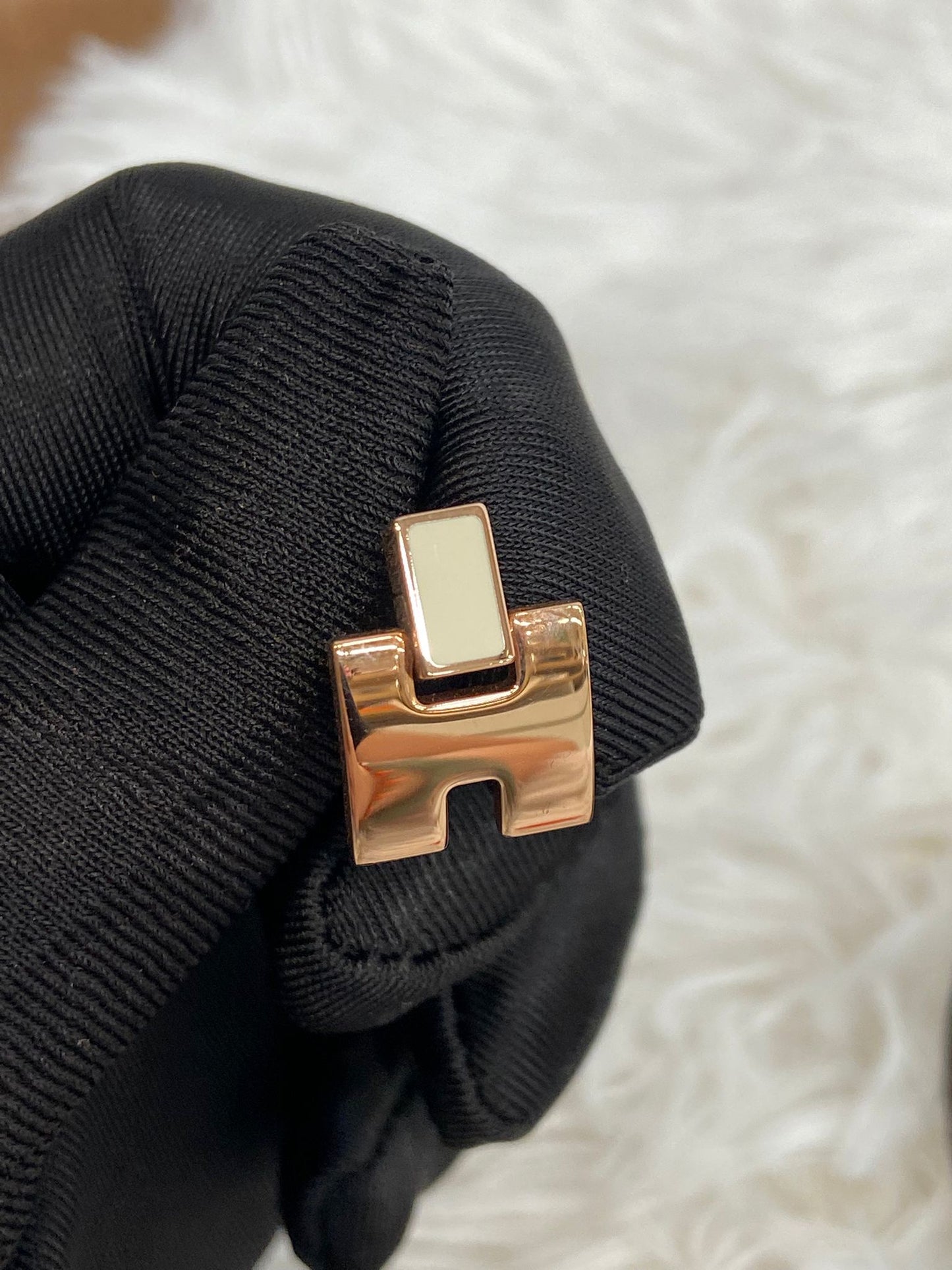 Hermes Eileen H 耳環