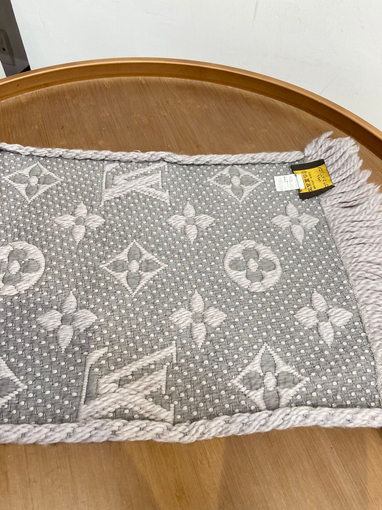 LV logomania scarf M74742