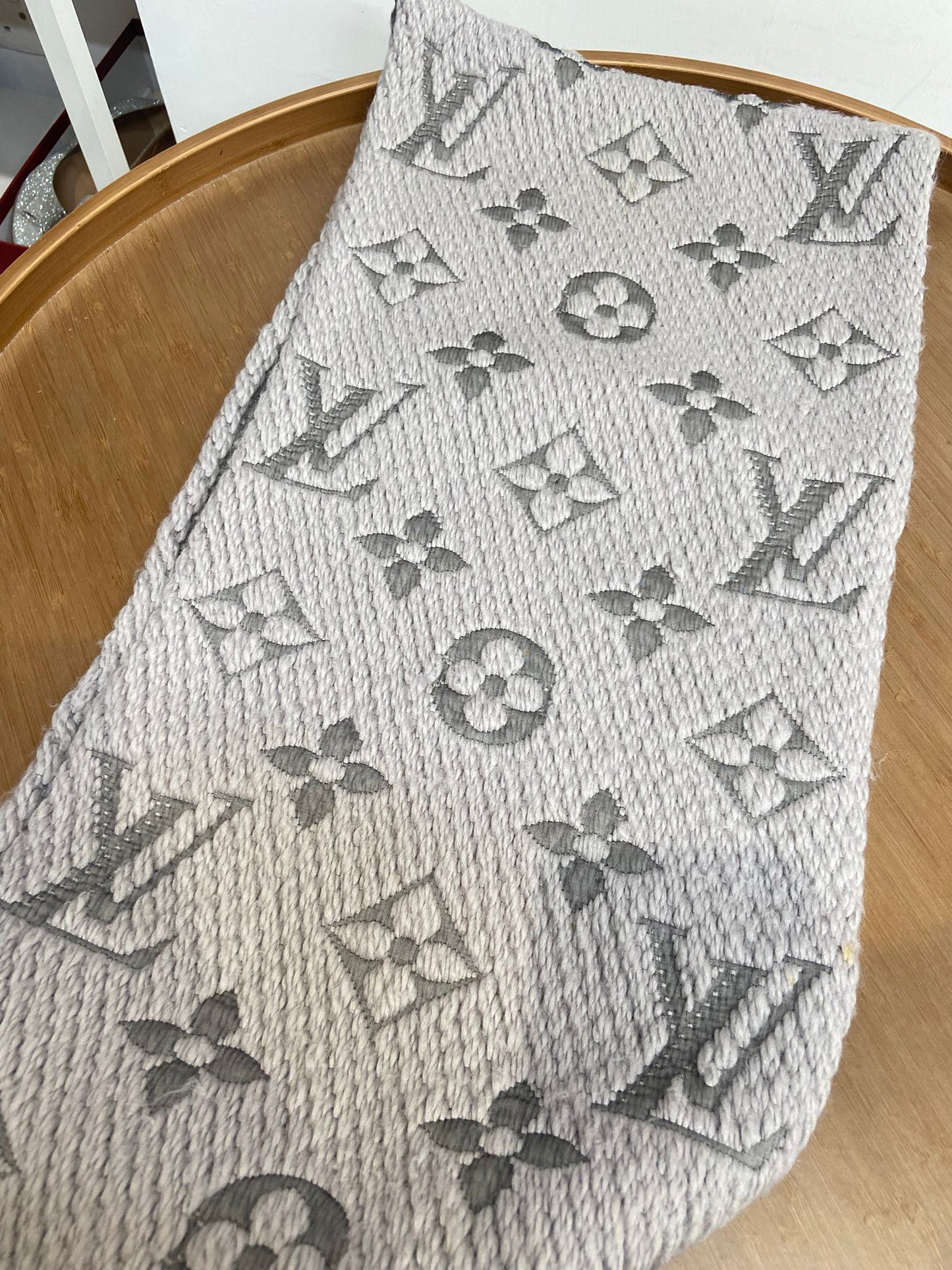 LV logomania scarf M74742