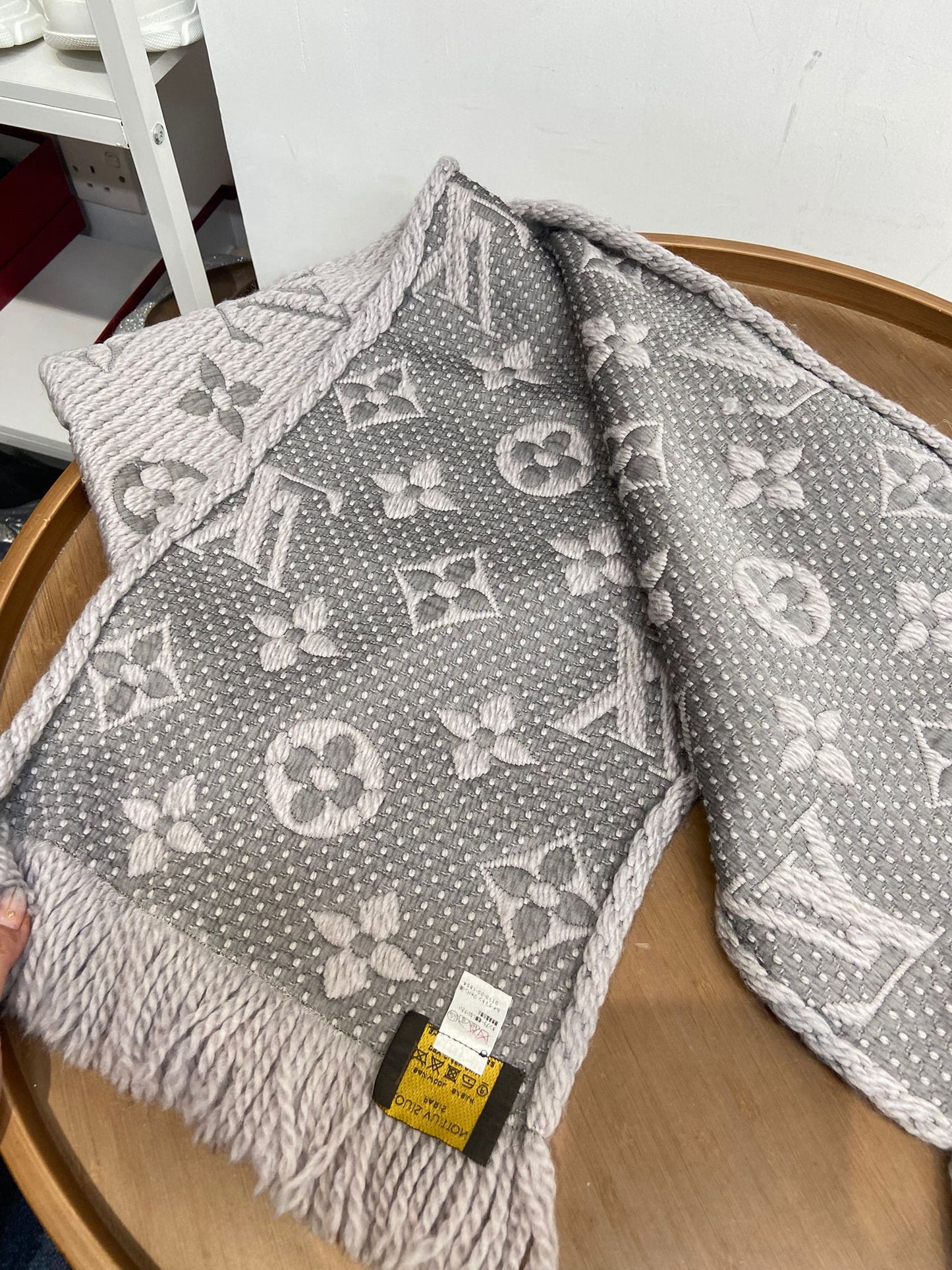 LV logomania scarf M74742