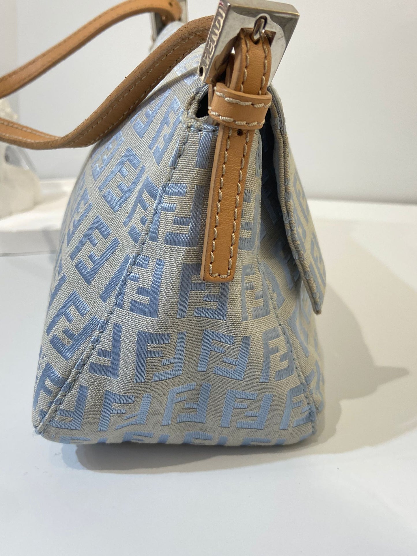 Fendi zucchino baguette light blue