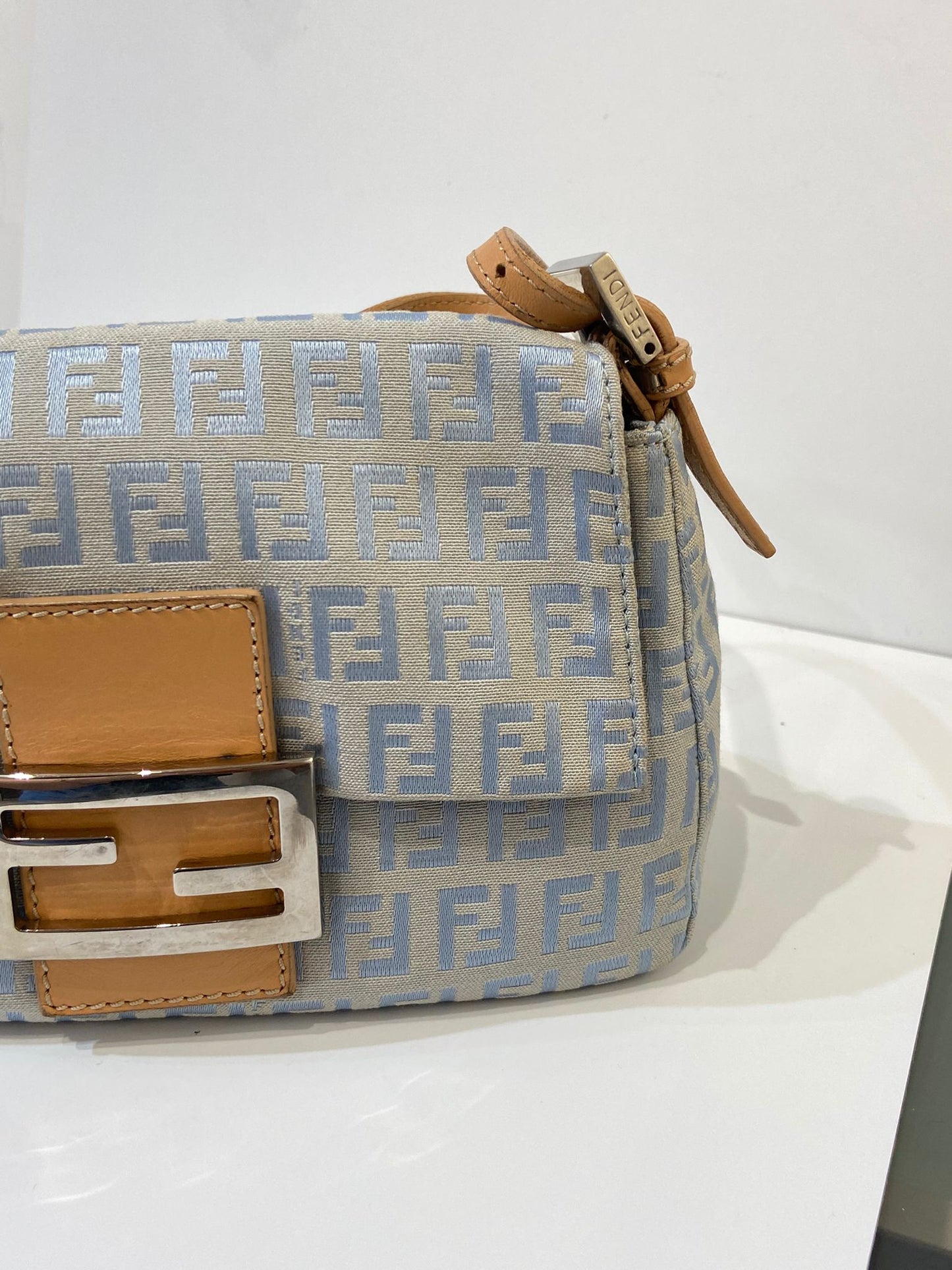 Fendi zucchino baguette light blue
