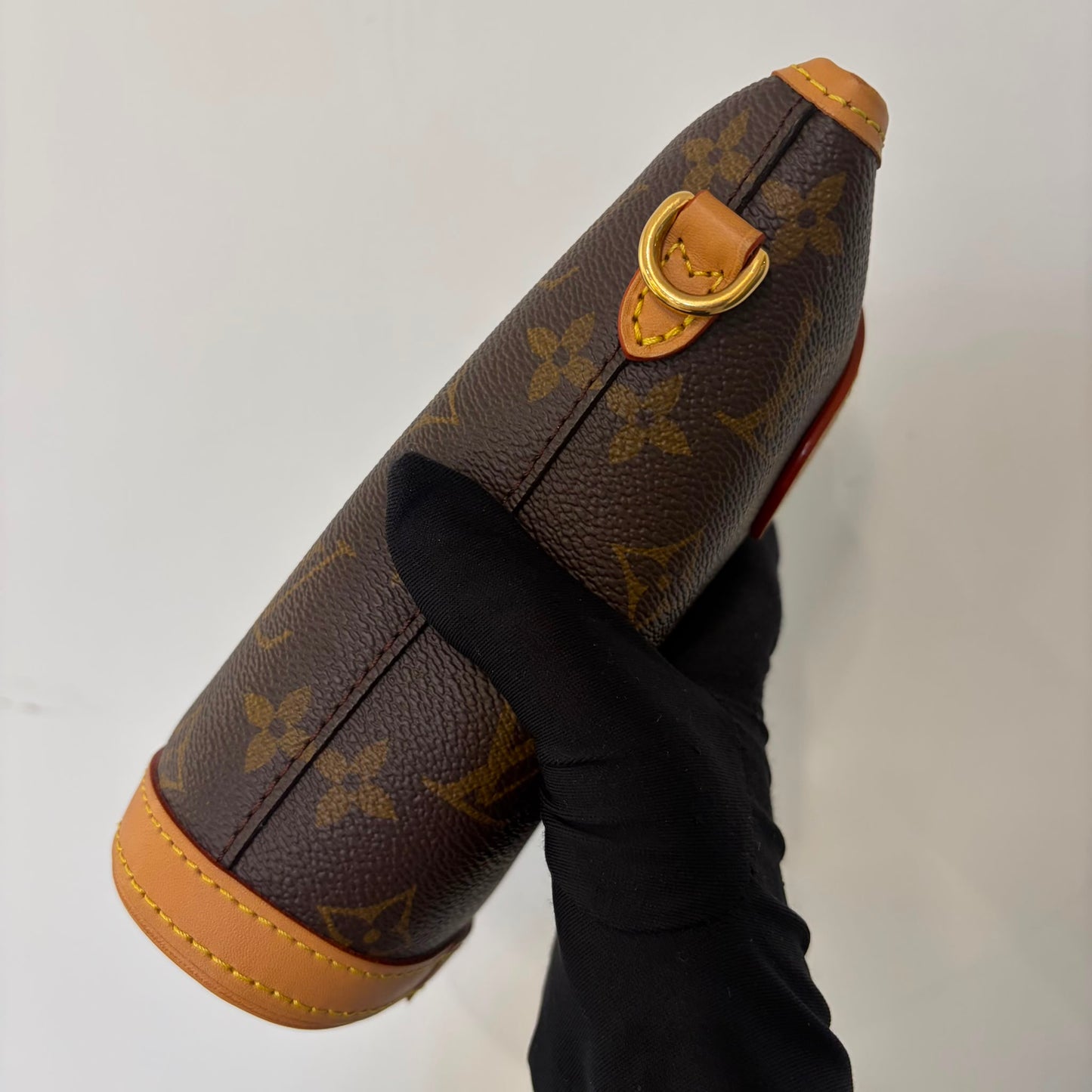 LV Fold Me M80874