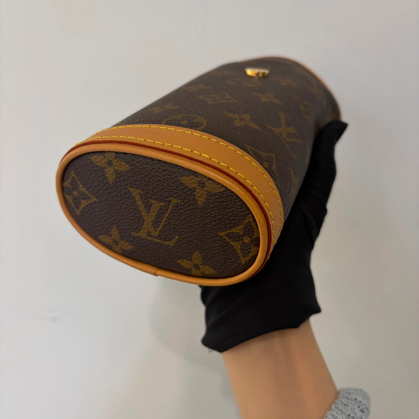 LV Fold Me M80874