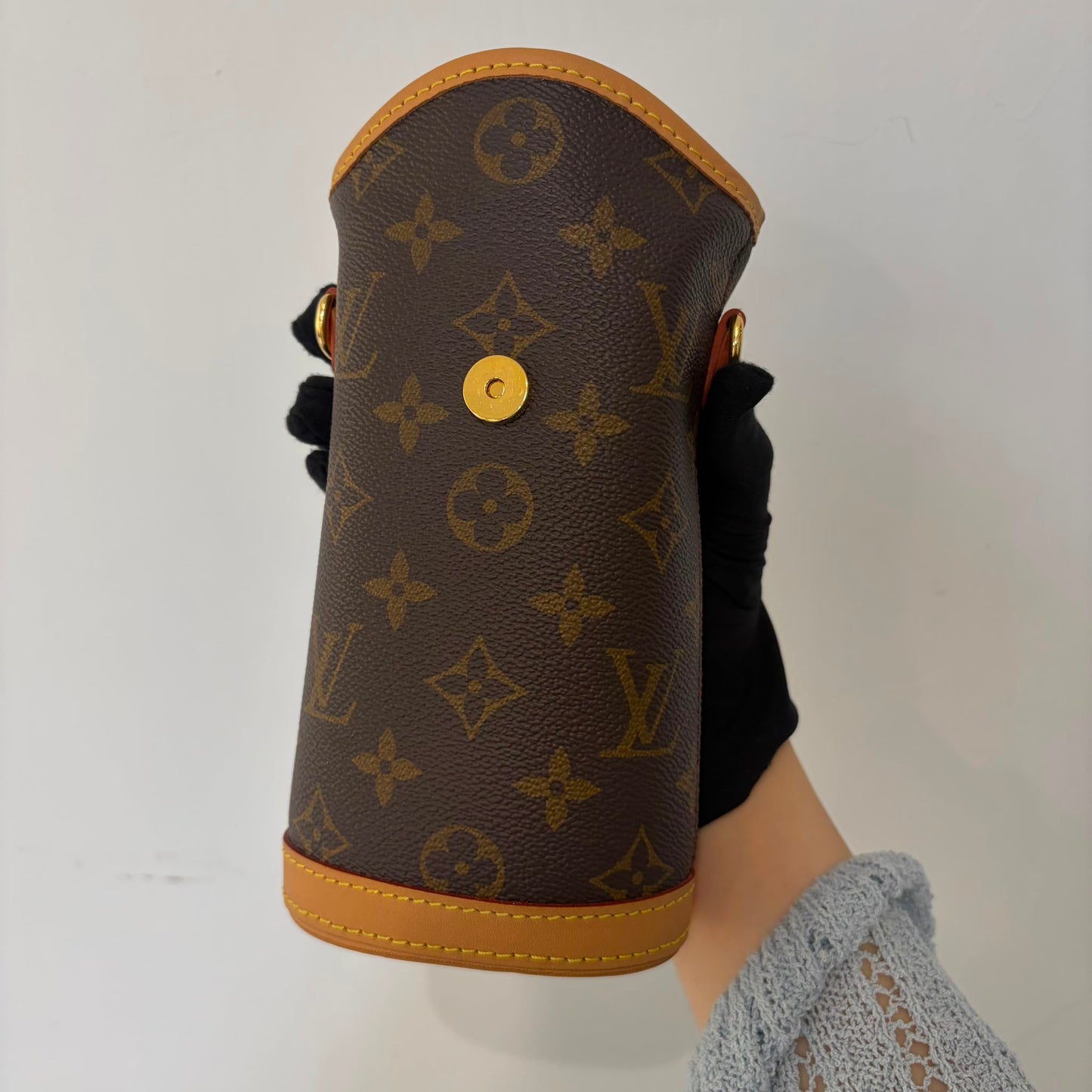 LV Fold Me M80874