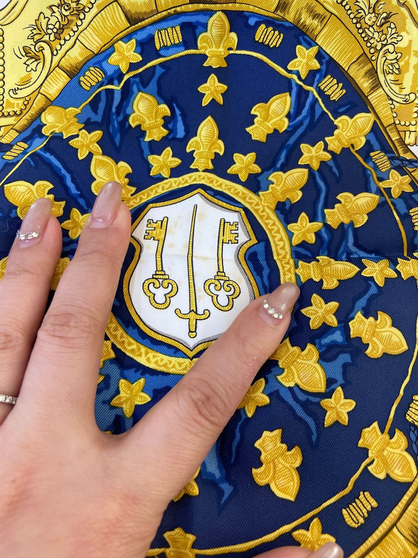 Hermès Les Clés 90x90 scarf