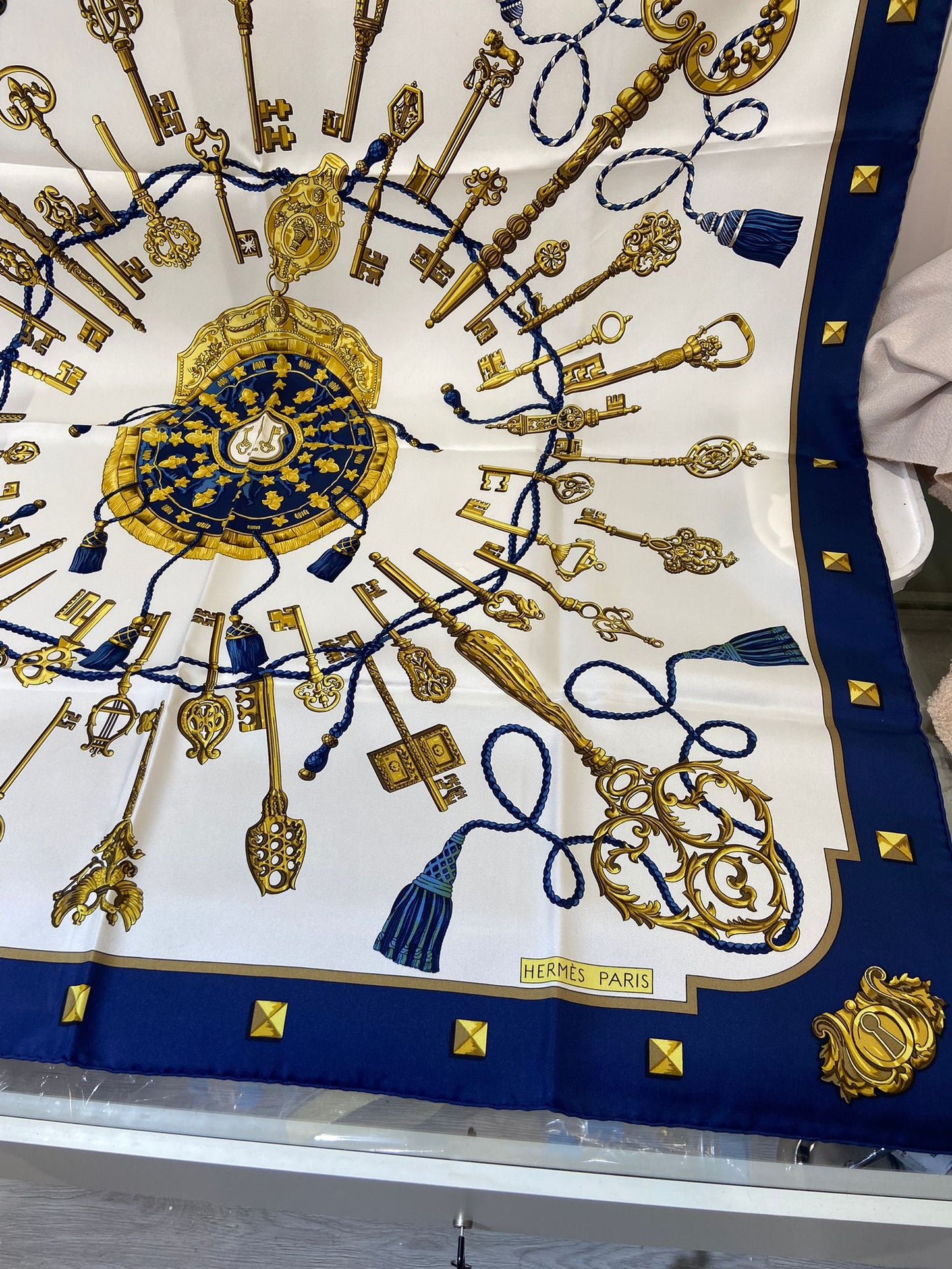 Hermès Les Clés 90x90 scarf