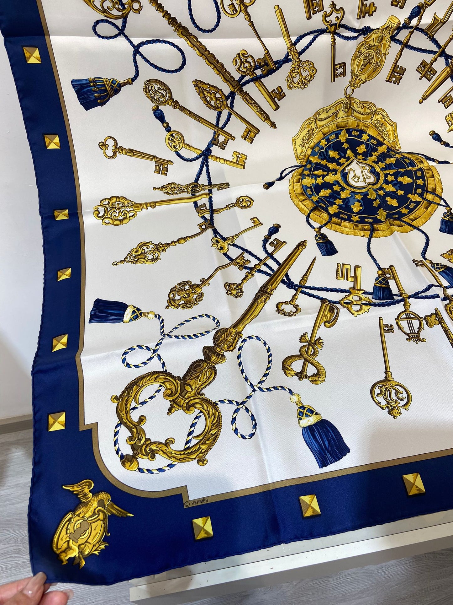 Hermès Les Clés 90x90 scarf