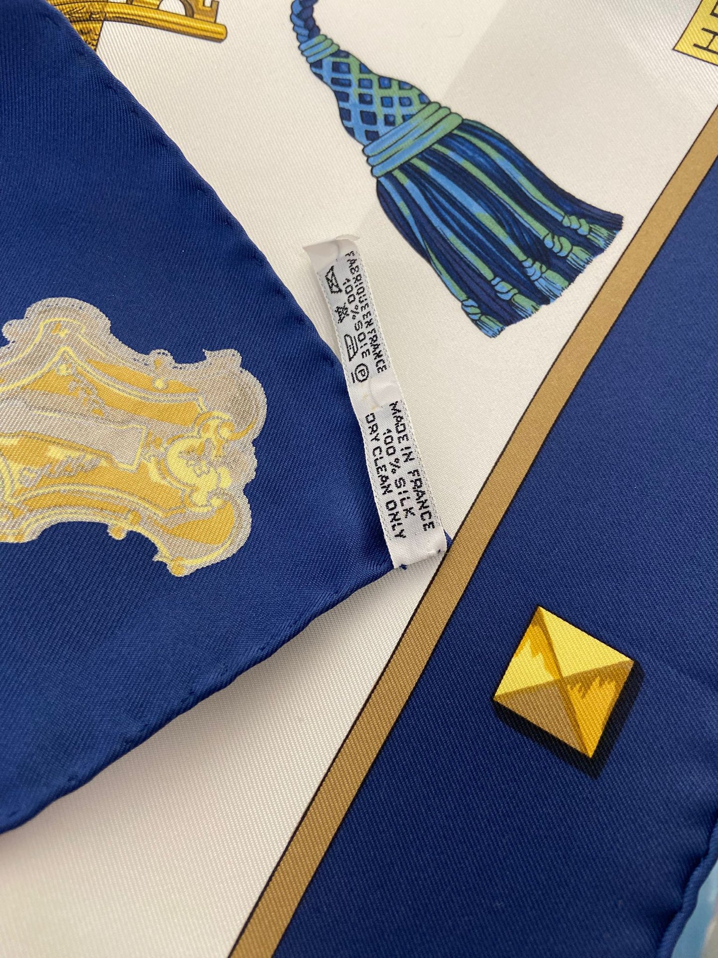 Hermès Les Clés 90x90 scarf