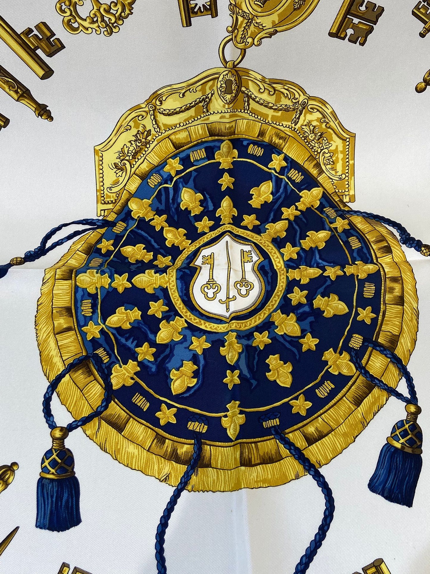 Hermès Les Clés 90x90 scarf
