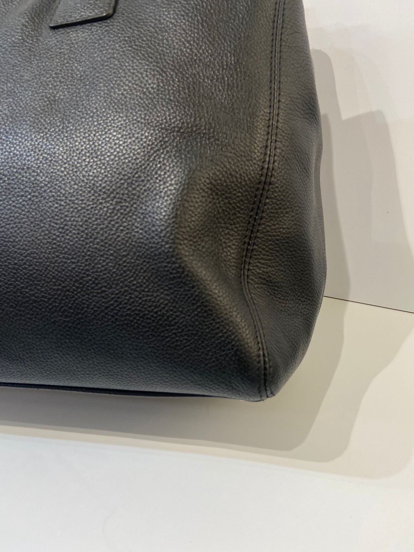 CHANEL exclutive cert tote