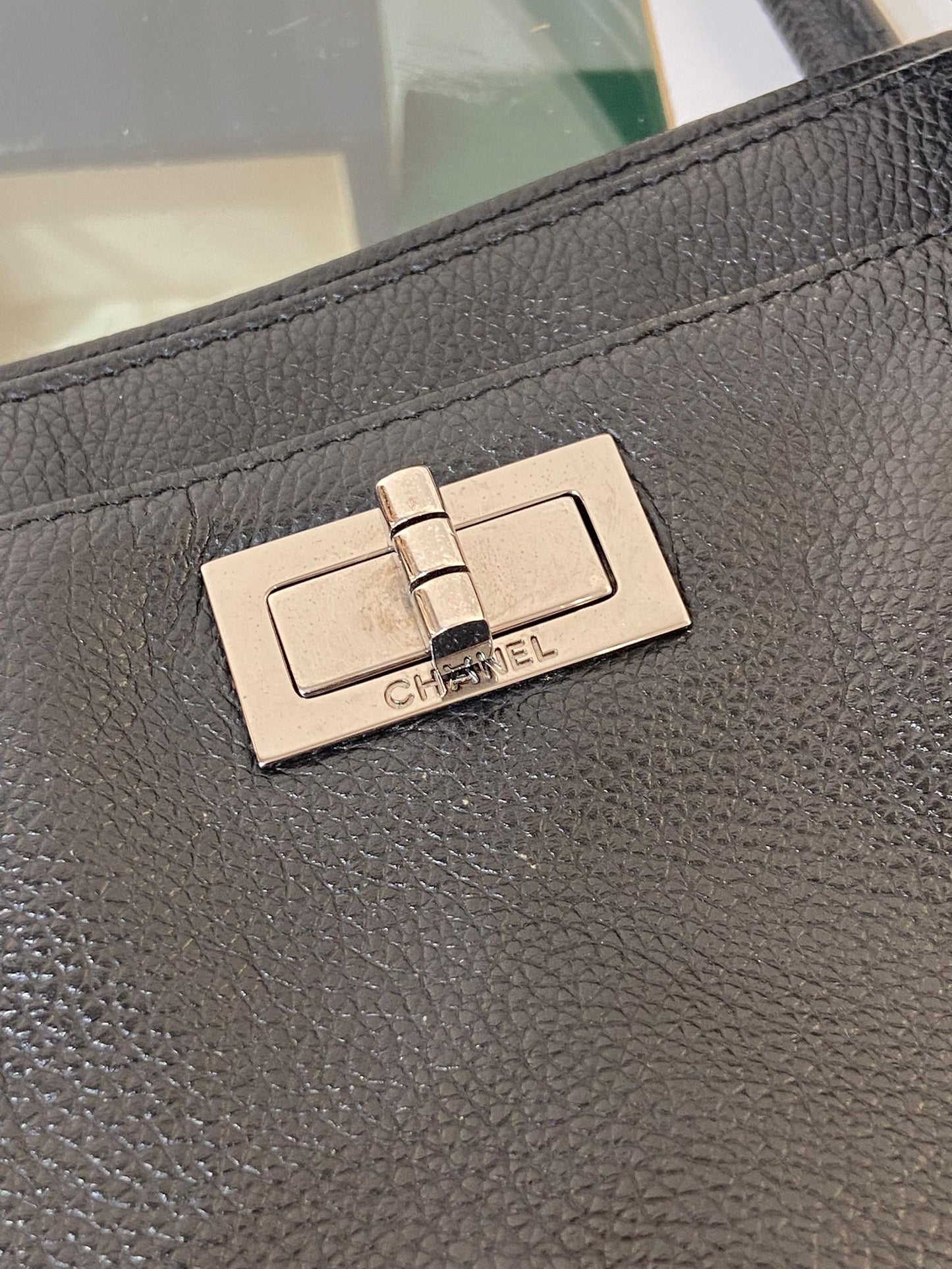 CHANEL exclutive cert tote
