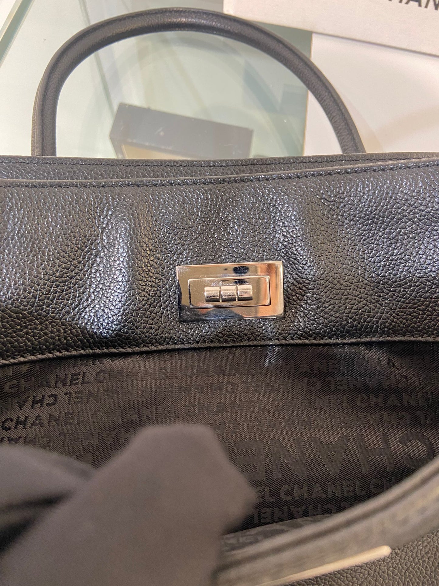 CHANEL exclutive cert tote