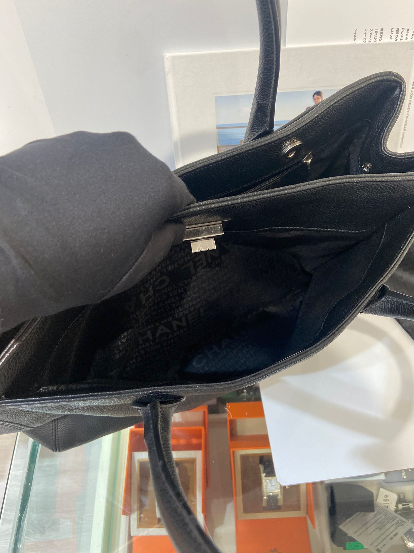 CHANEL exclutive cert tote