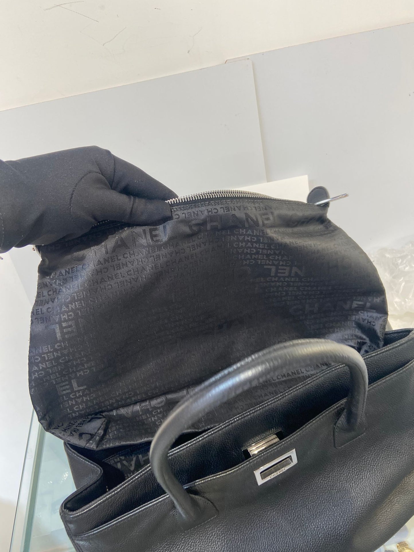 CHANEL exclutive cert tote